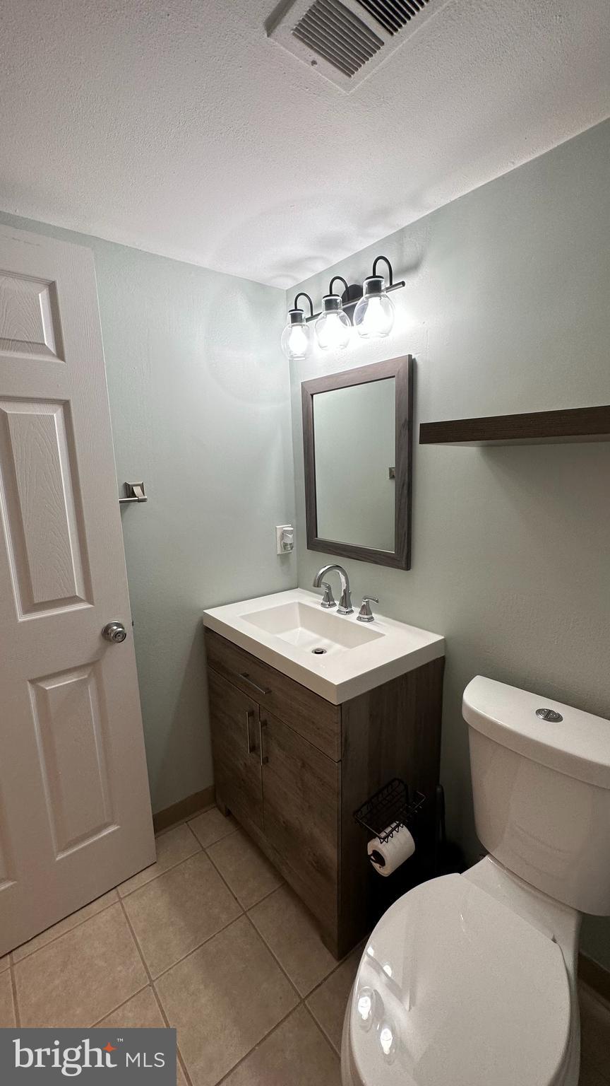 WESTPHALIA WOODS - Residential Lease