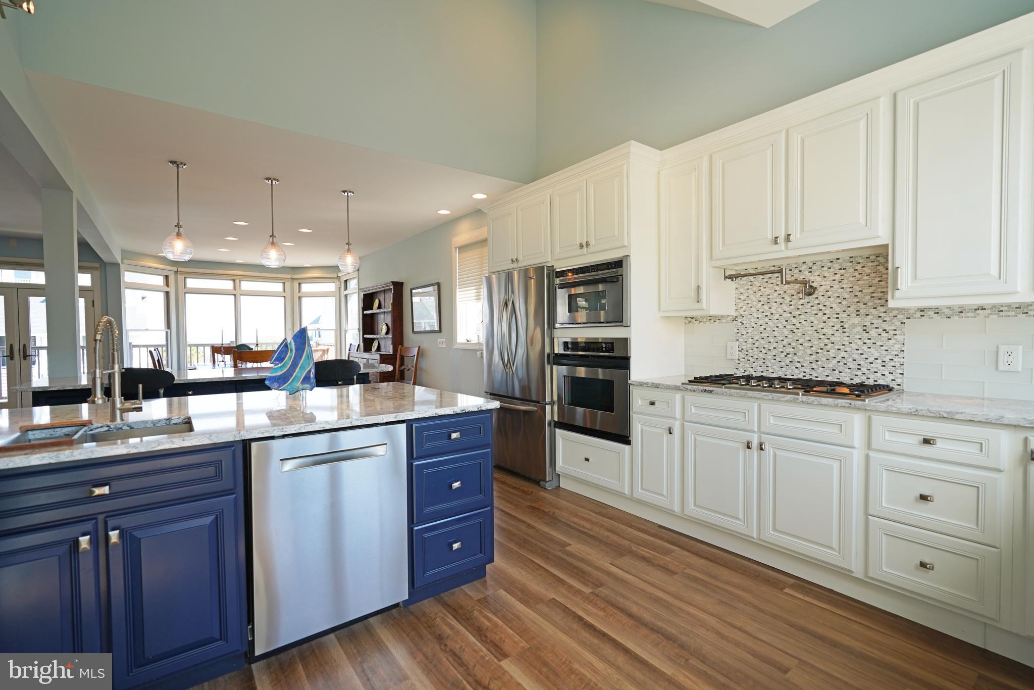 CAPE SHORES - Residential