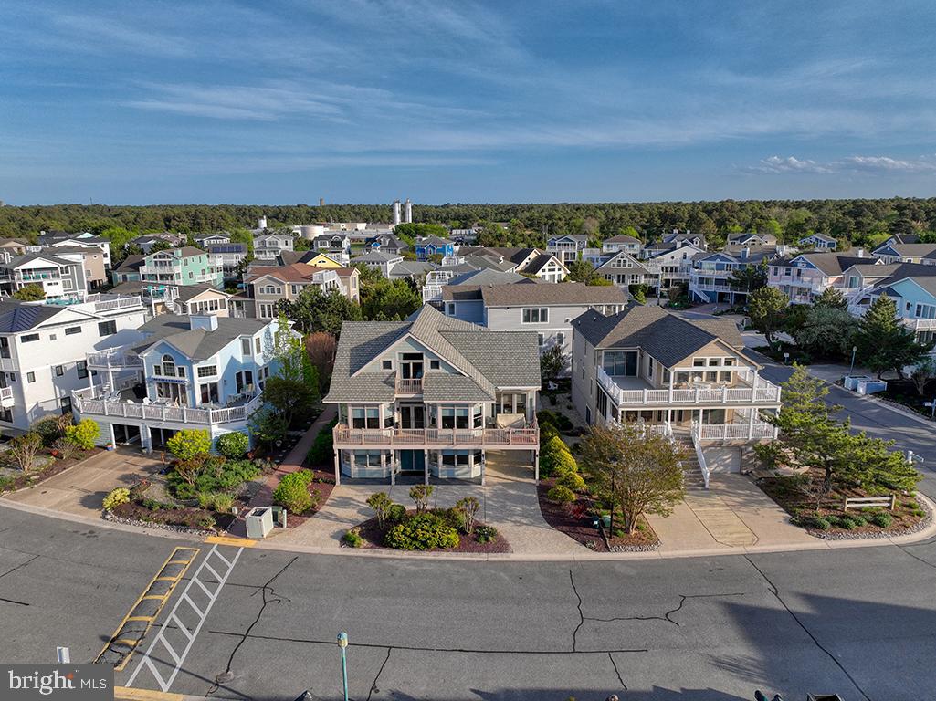 CAPE SHORES - Residential