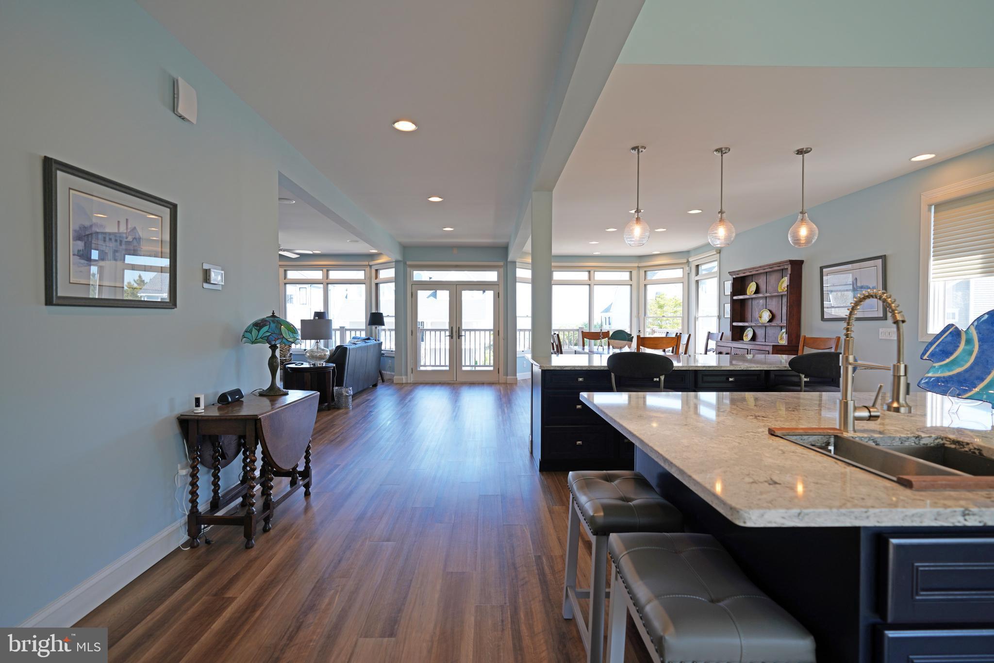 CAPE SHORES - Residential