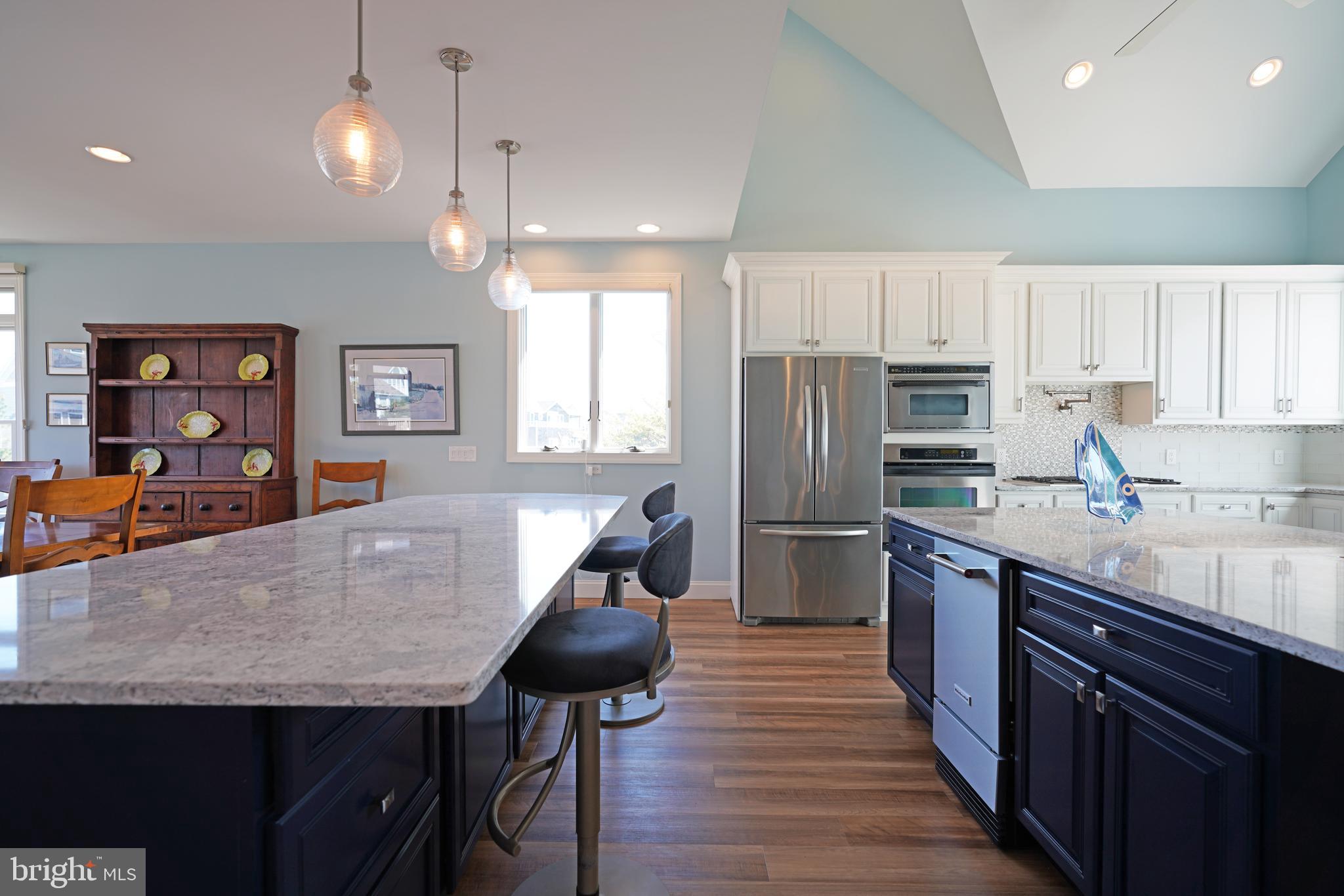 CAPE SHORES - Residential