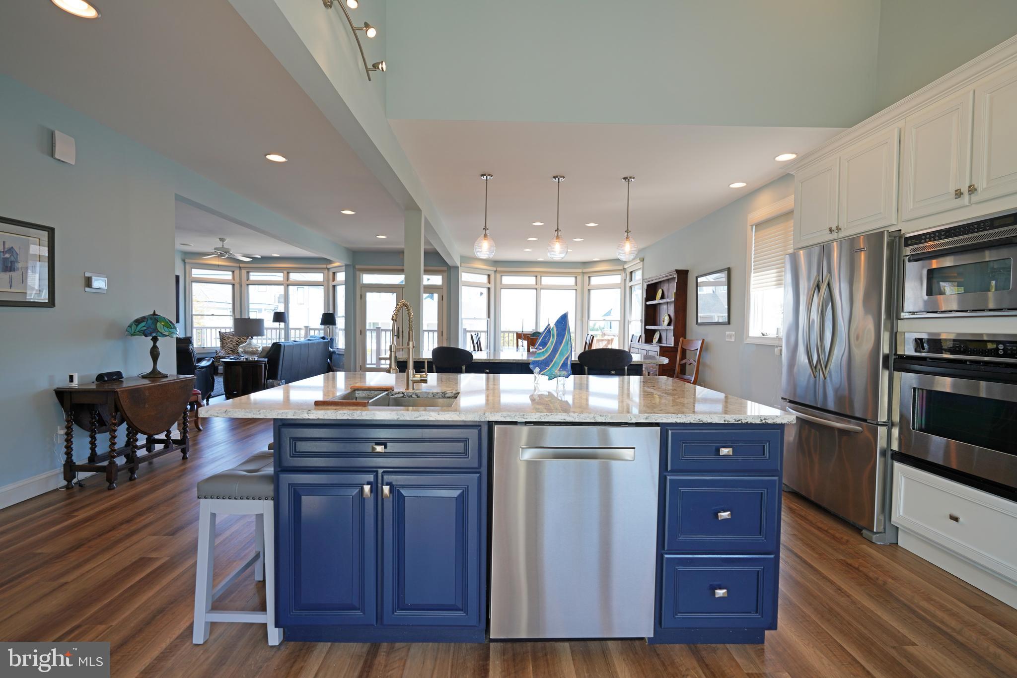 CAPE SHORES - Residential