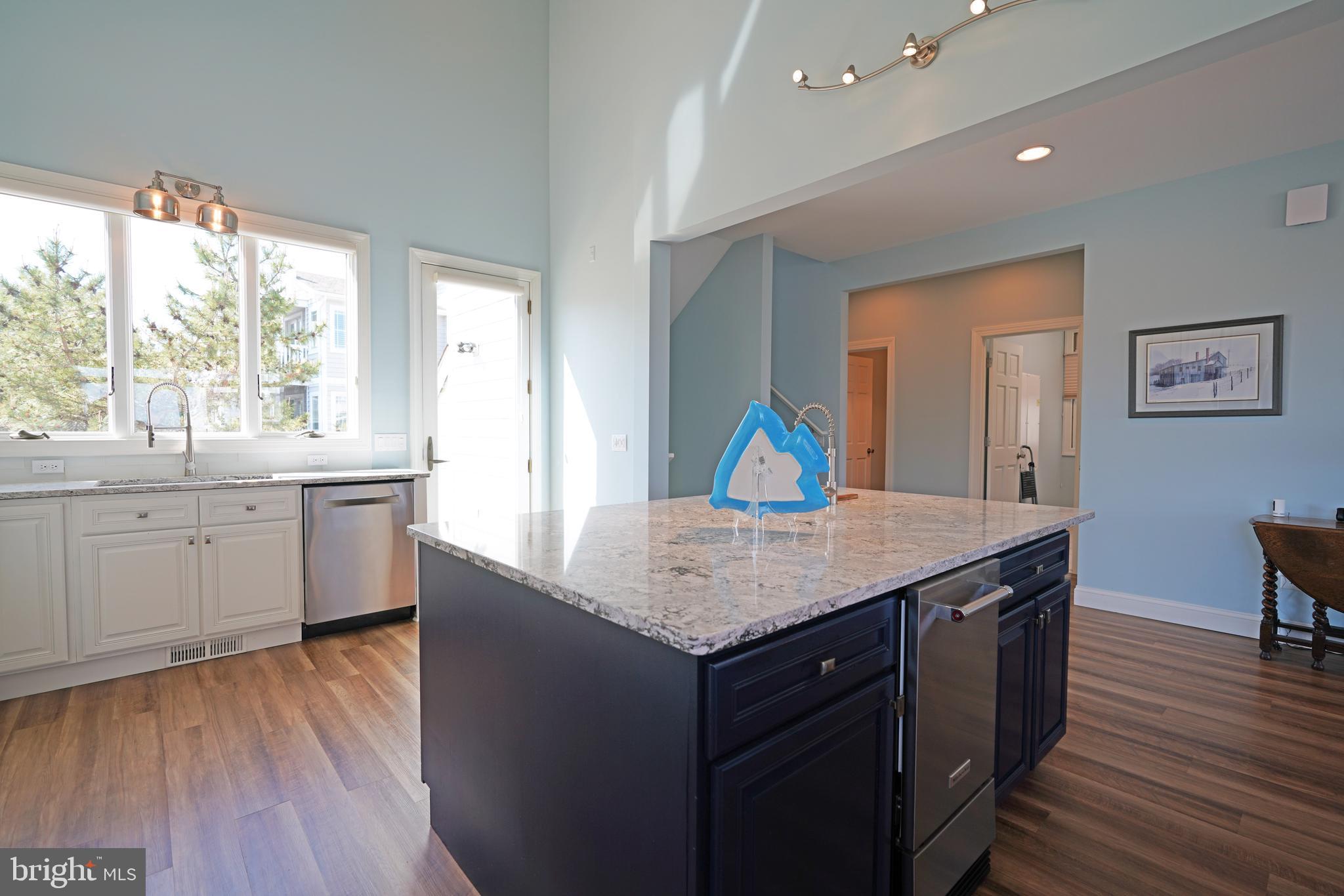 CAPE SHORES - Residential