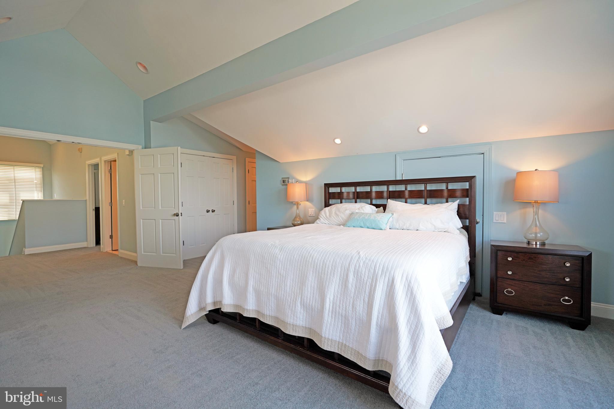 CAPE SHORES - Residential