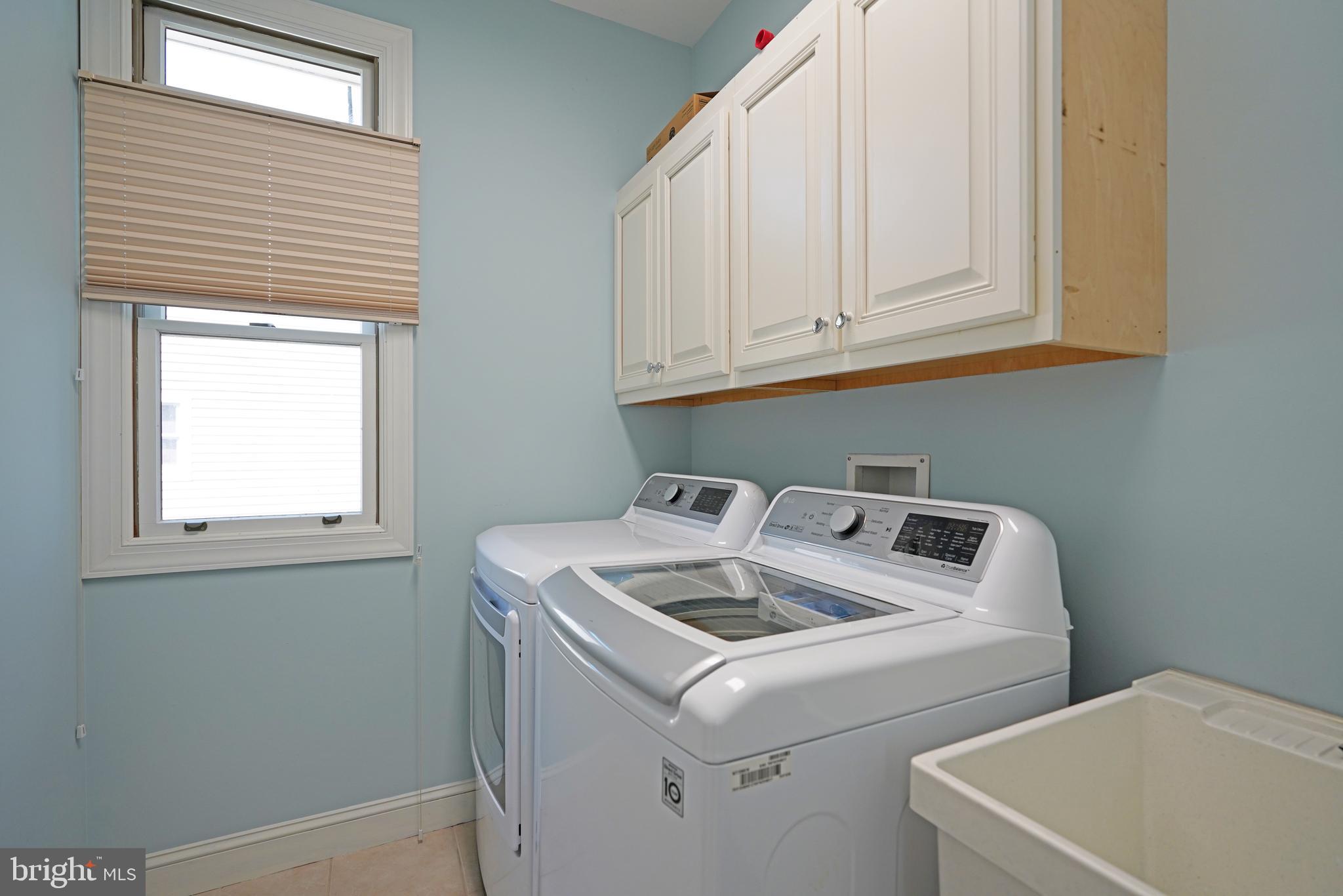 CAPE SHORES - Residential