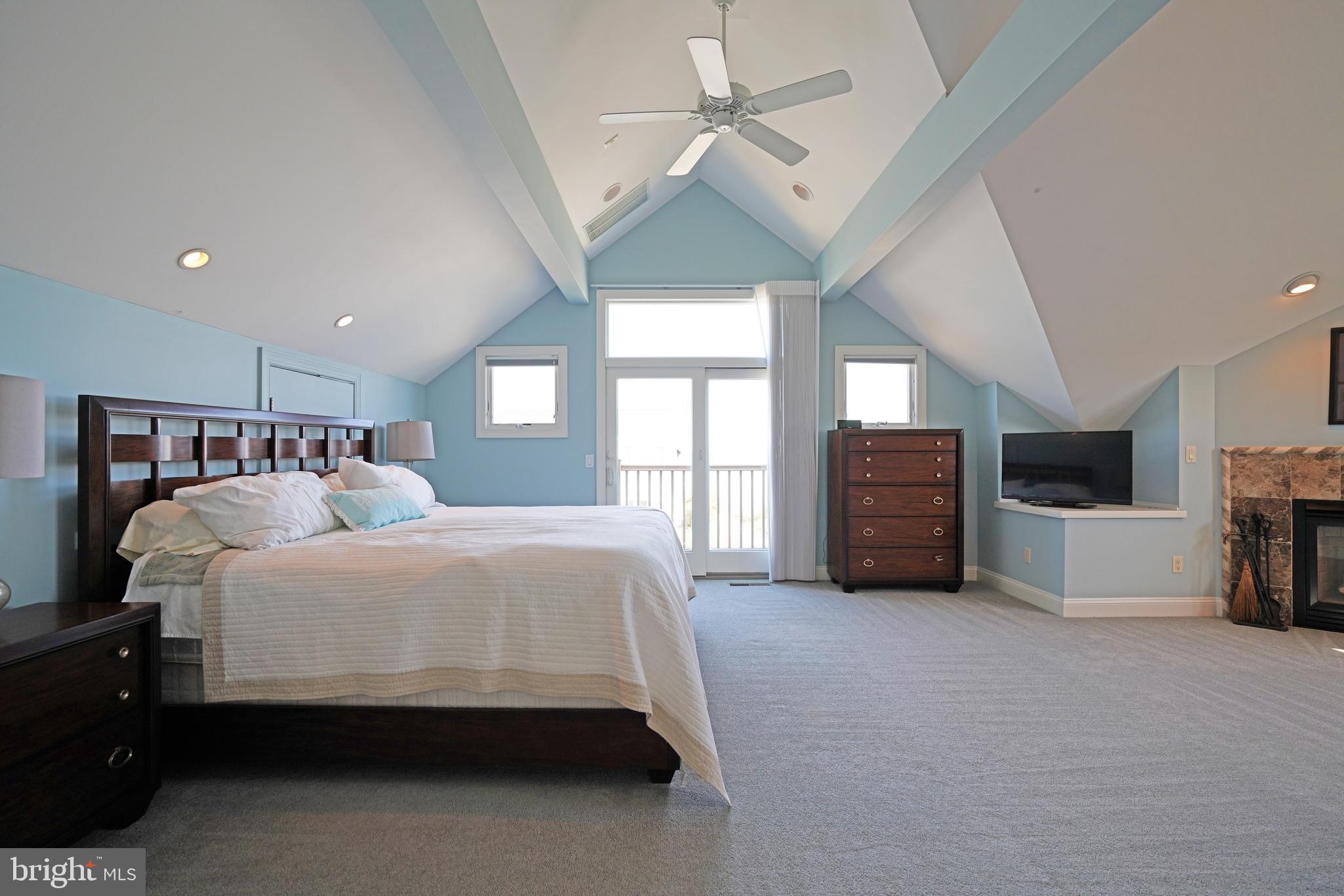 CAPE SHORES - Residential