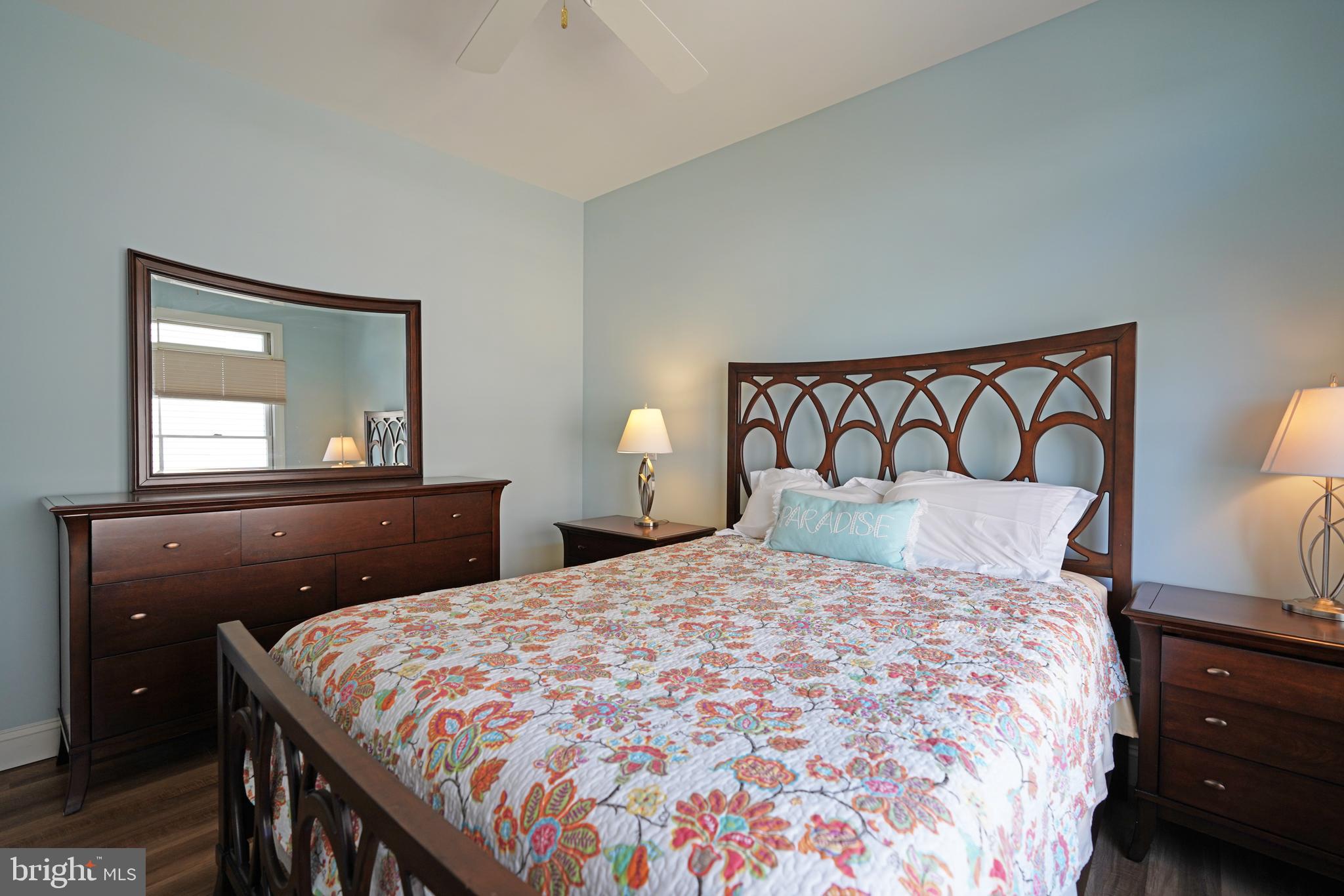 CAPE SHORES - Residential