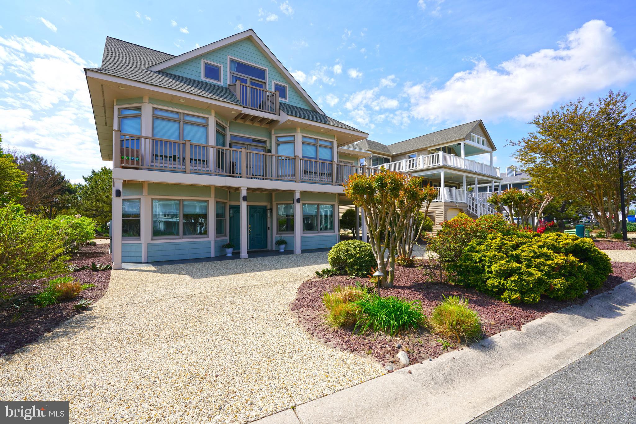 CAPE SHORES - Residential