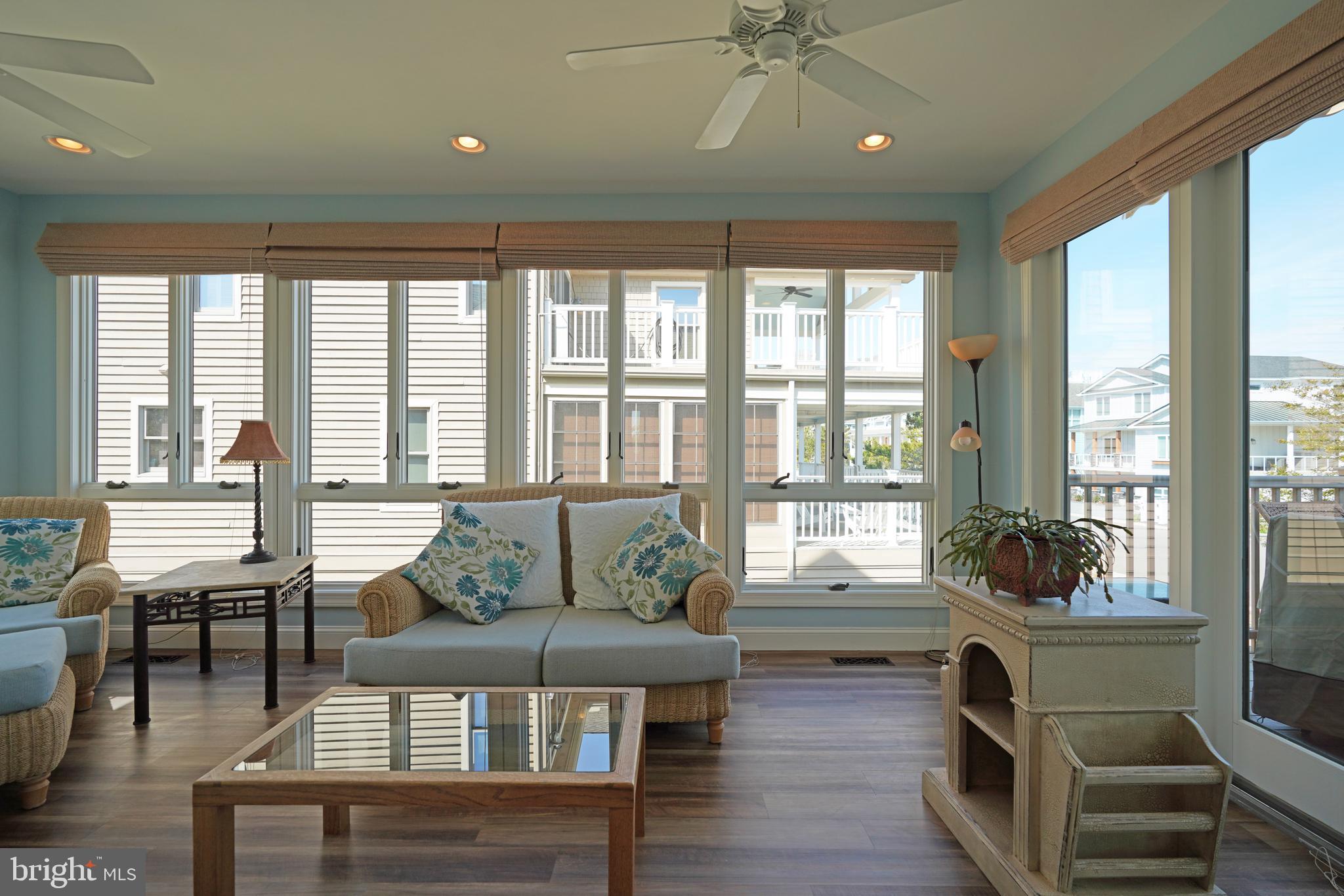 CAPE SHORES - Residential