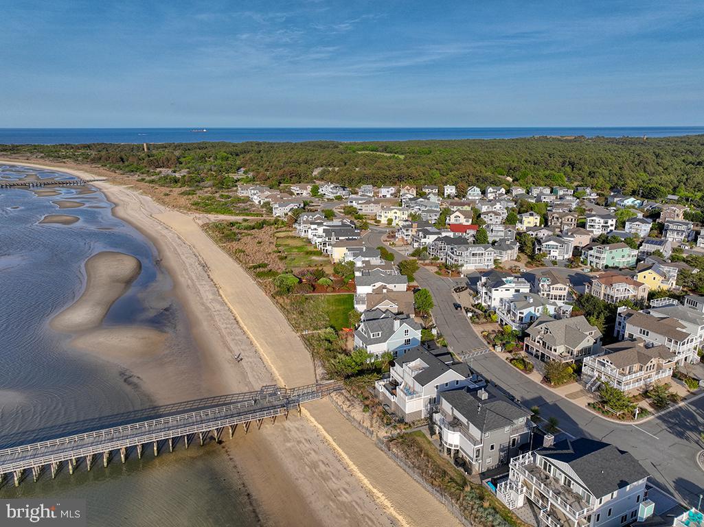 CAPE SHORES - Residential