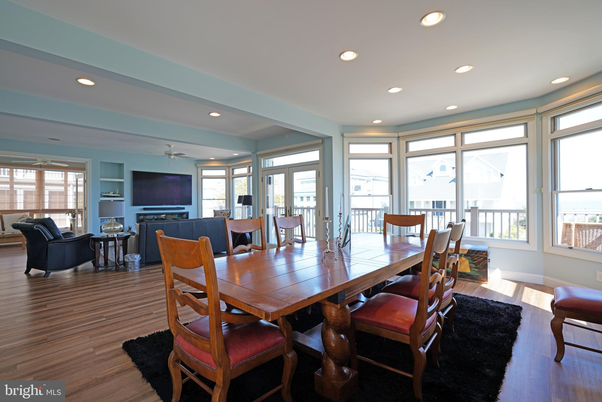 CAPE SHORES - Residential