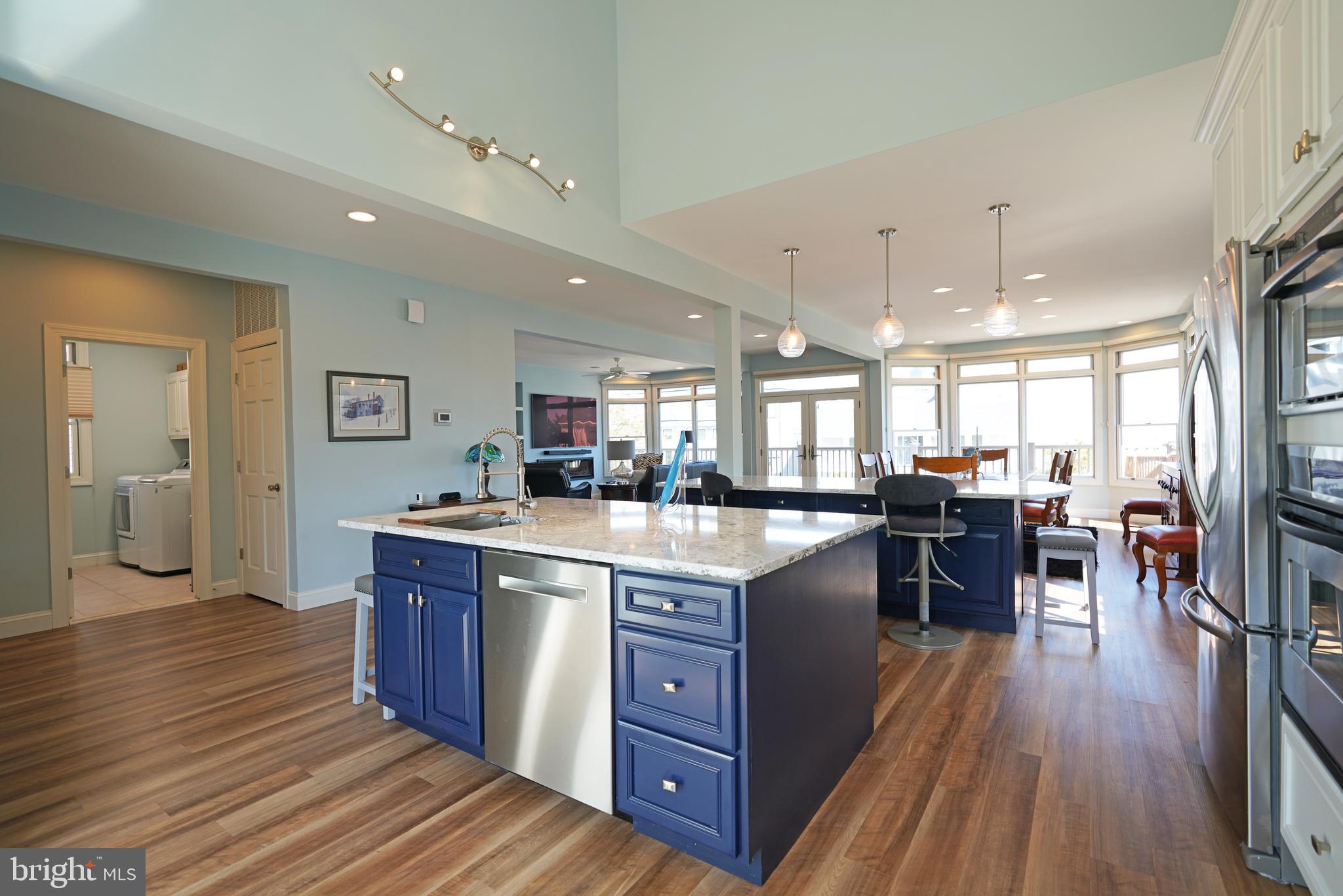 CAPE SHORES - Residential