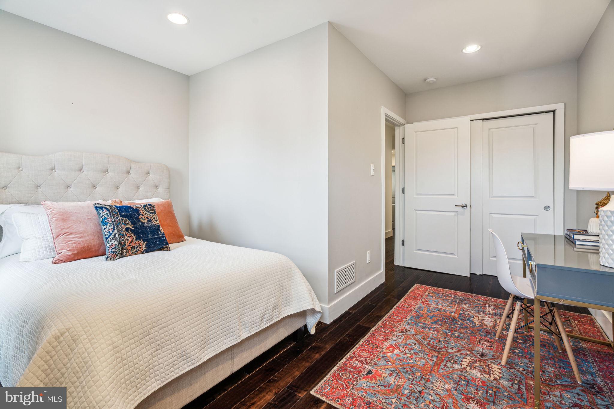 FAIRMOUNT - Residential Lease