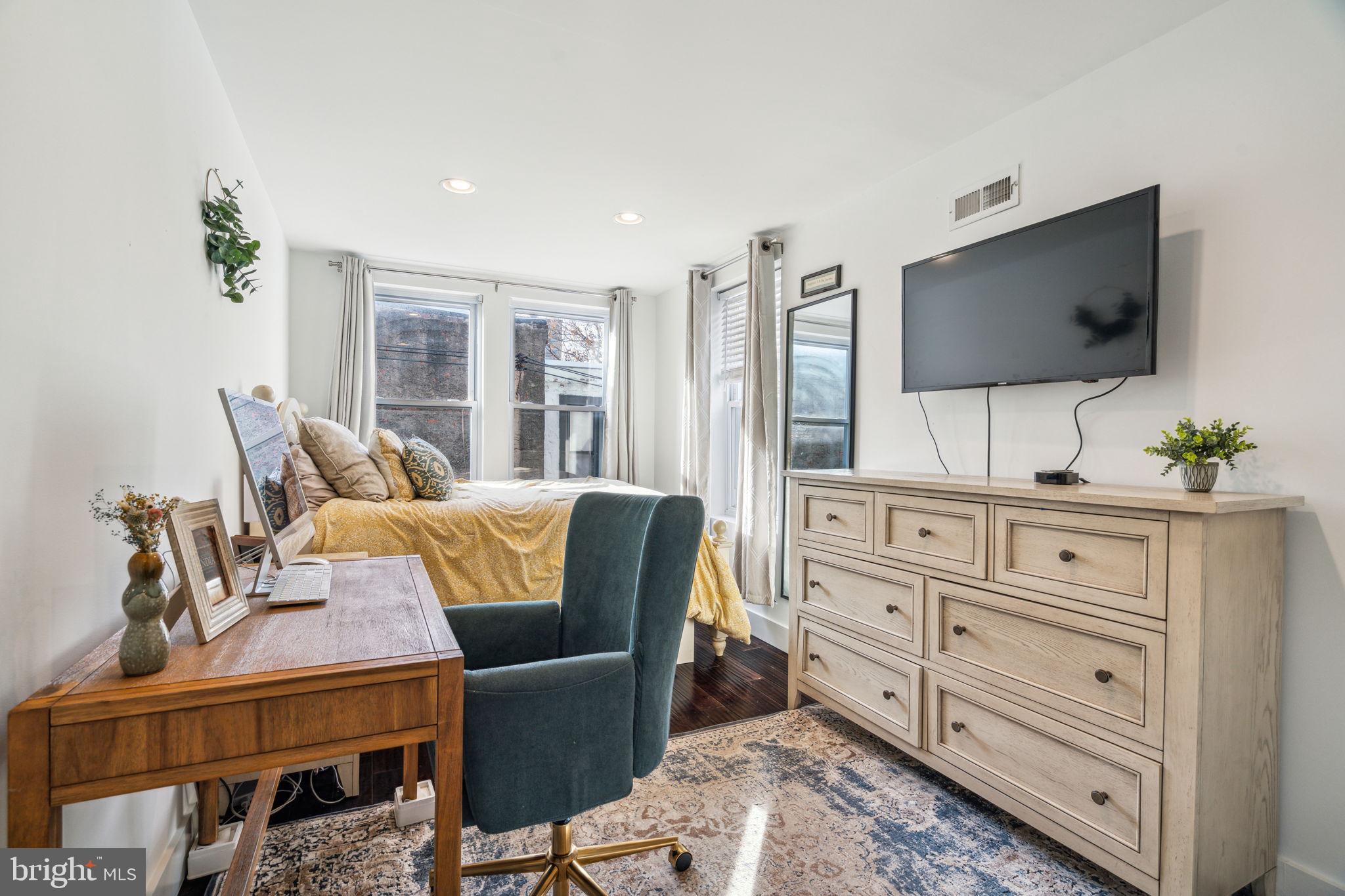 FAIRMOUNT - Residential Lease