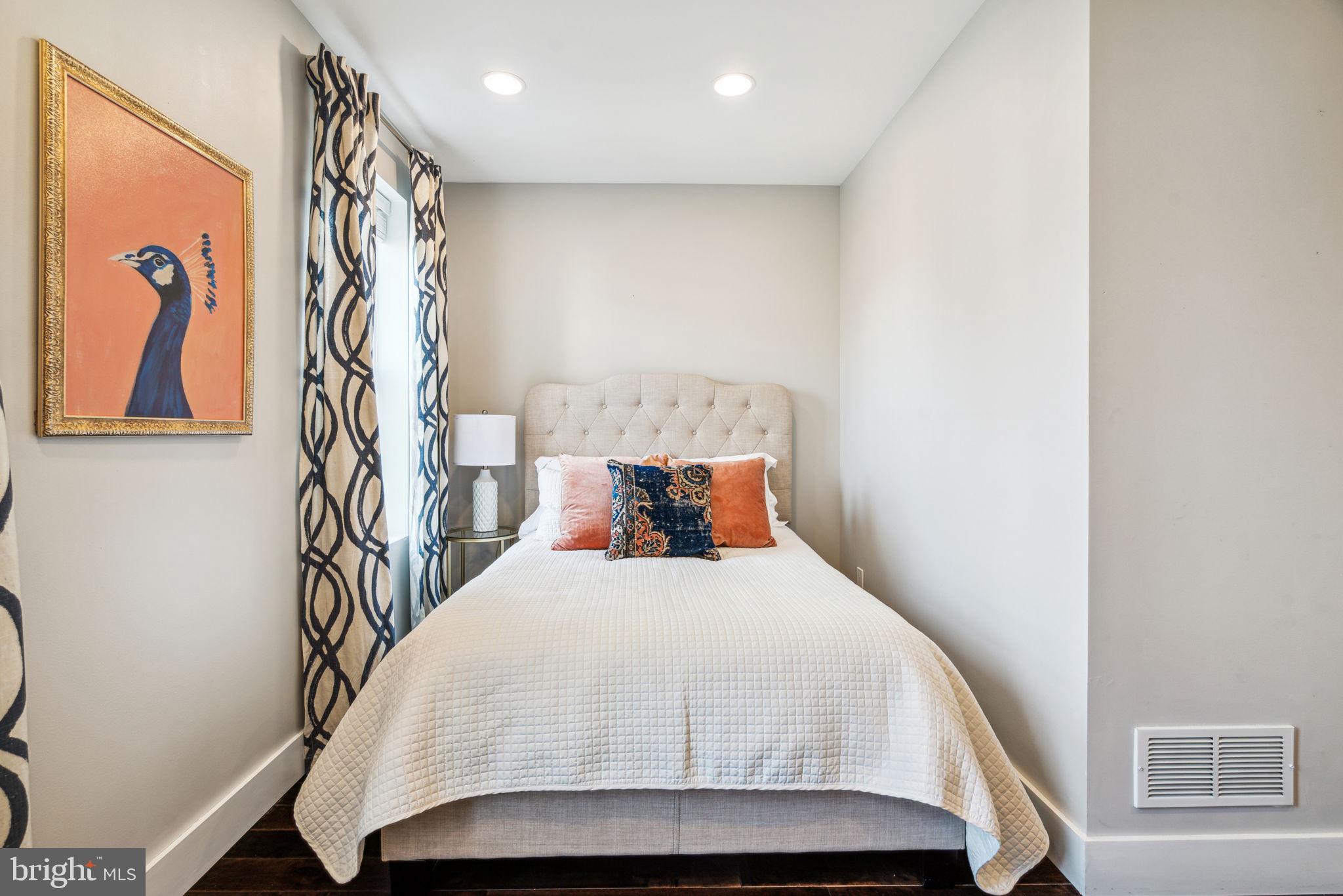 FAIRMOUNT - Residential Lease