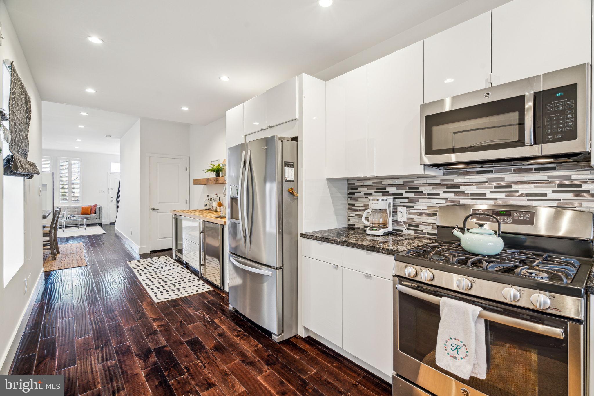 FAIRMOUNT - Residential Lease