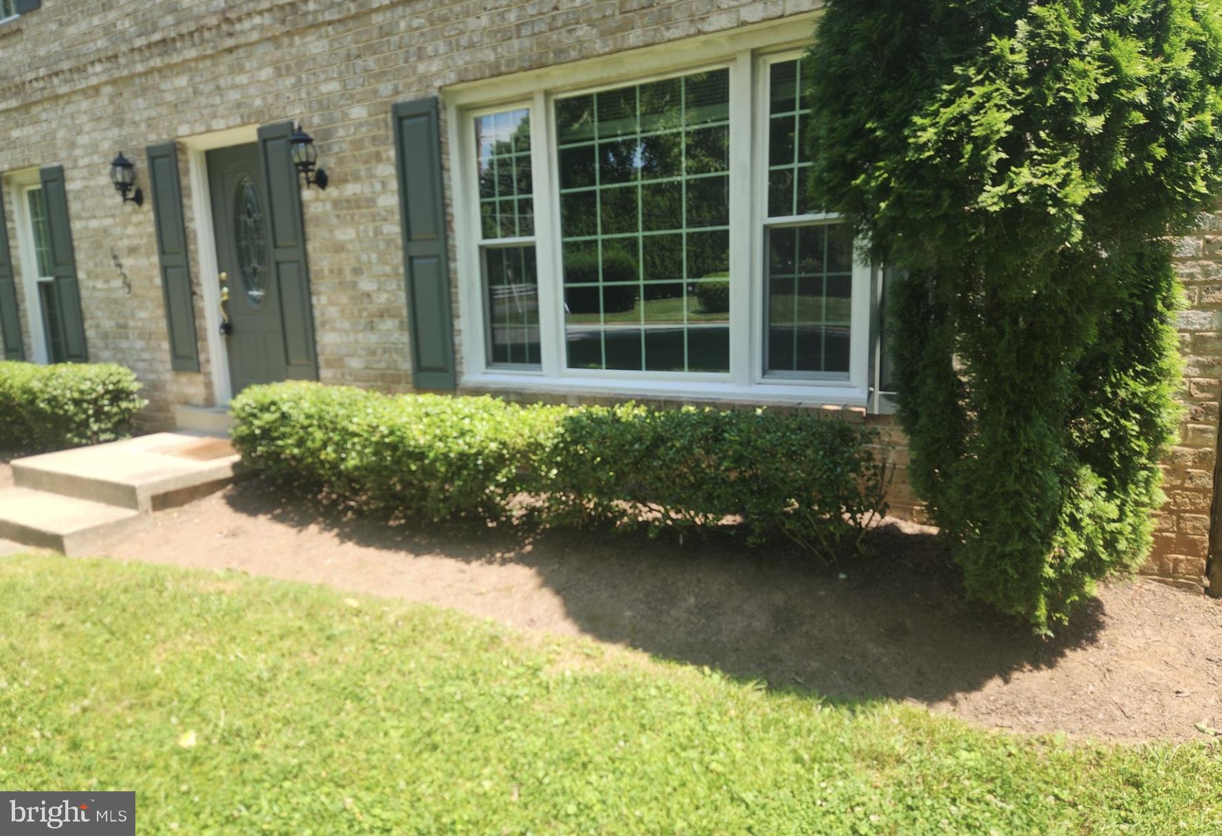 POTOMAC OUTSIDE - Residential Lease