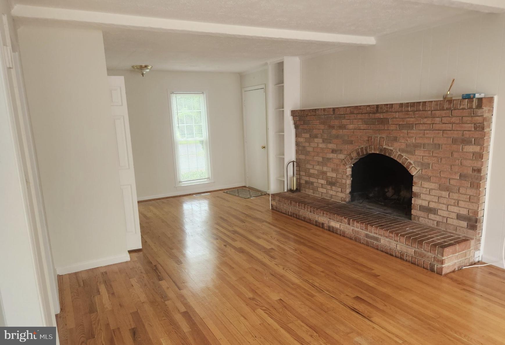 POTOMAC OUTSIDE - Residential Lease