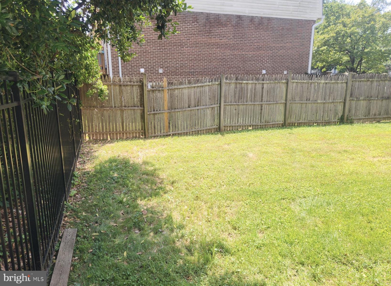 POTOMAC OUTSIDE - Residential Lease