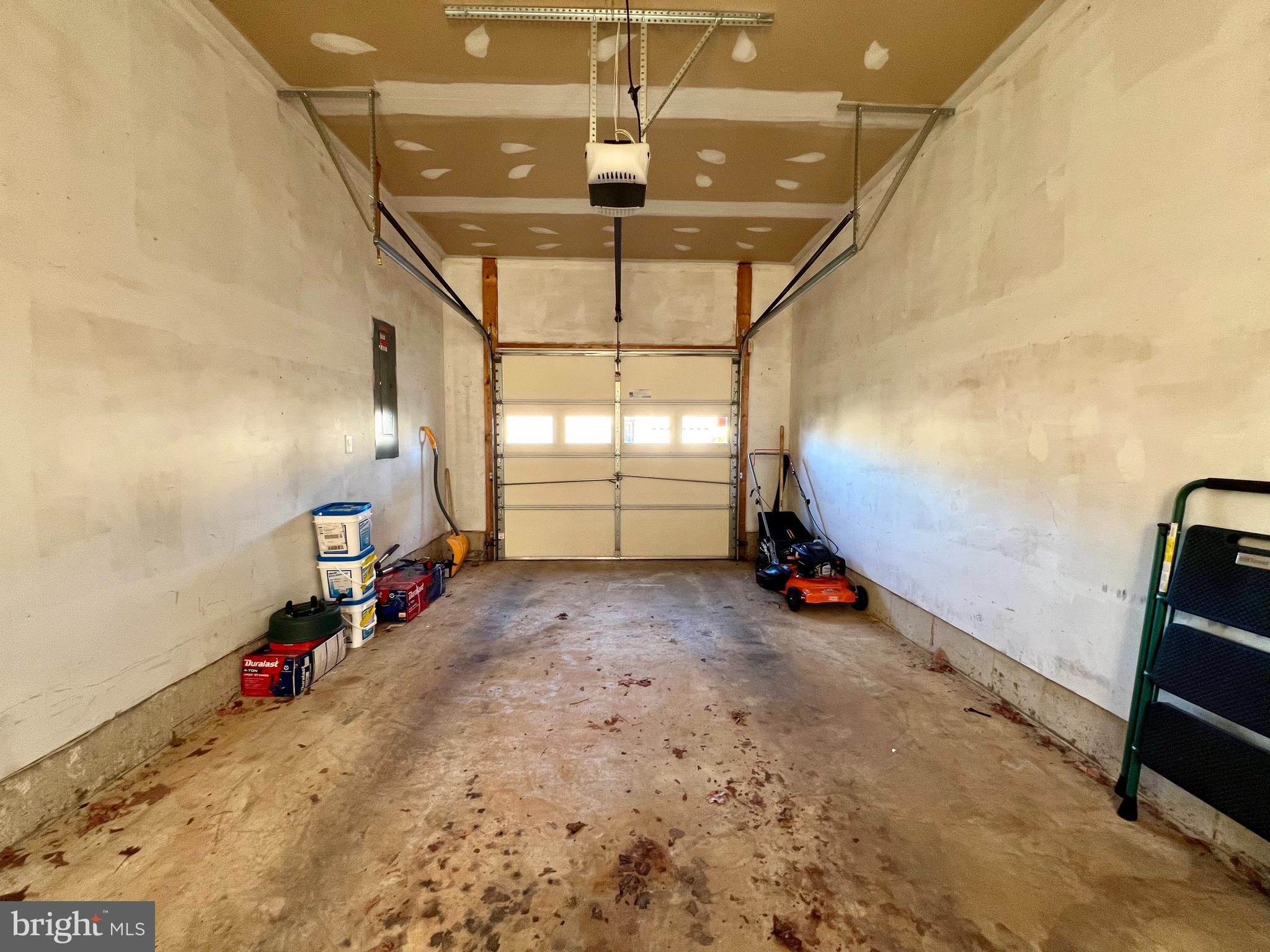 BRIAN RUN - Residential Lease