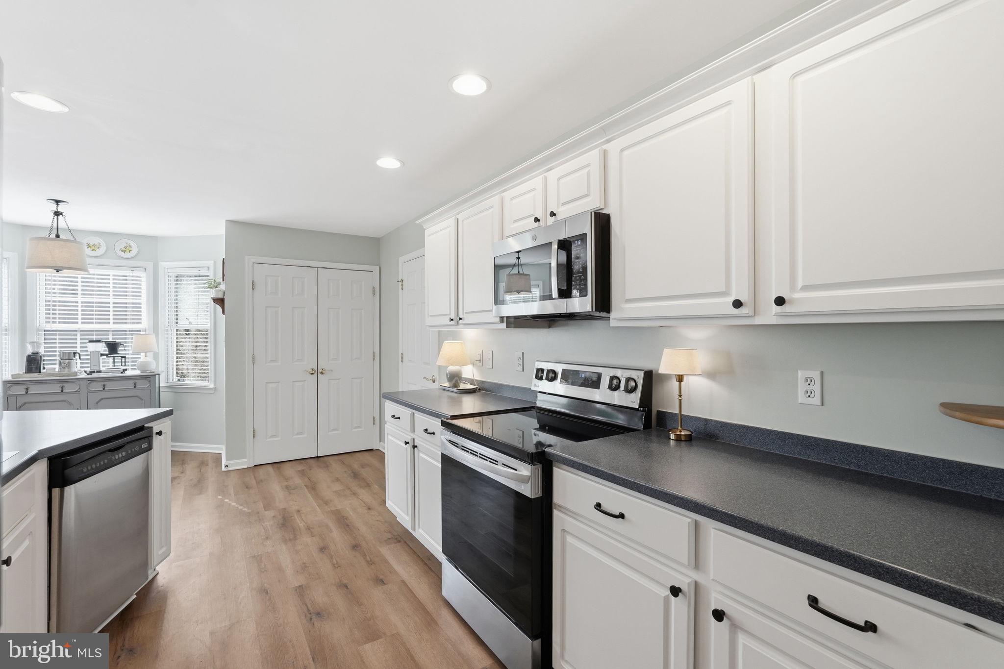 STAFFORD LAKES - Residential
