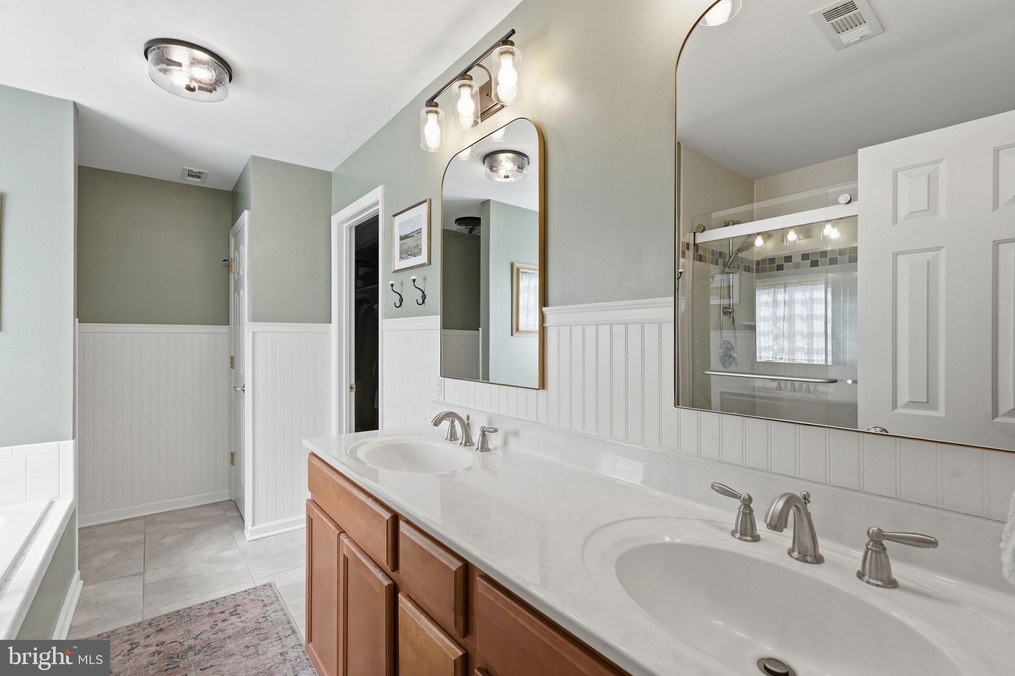 STAFFORD LAKES - Residential