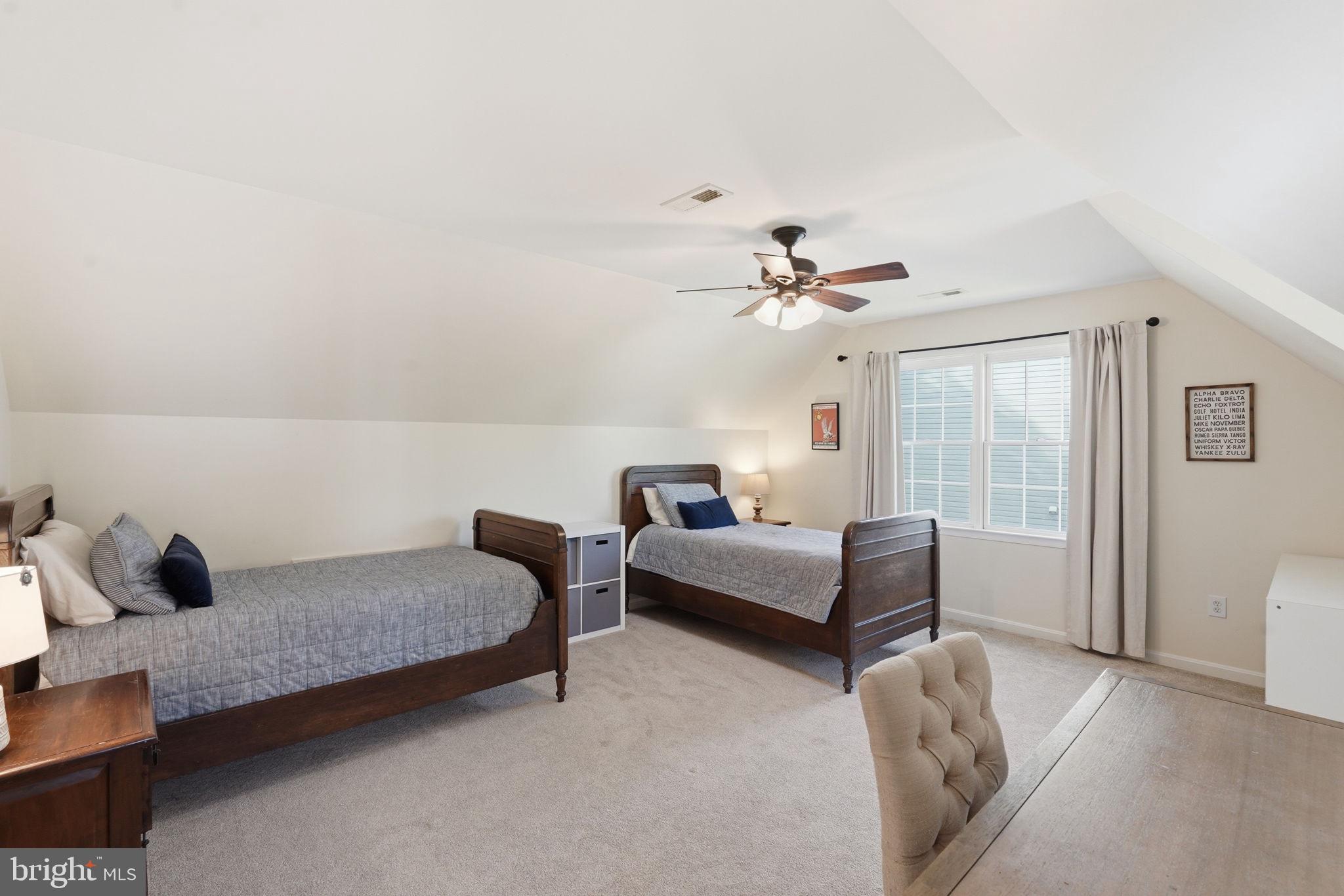 STAFFORD LAKES - Residential