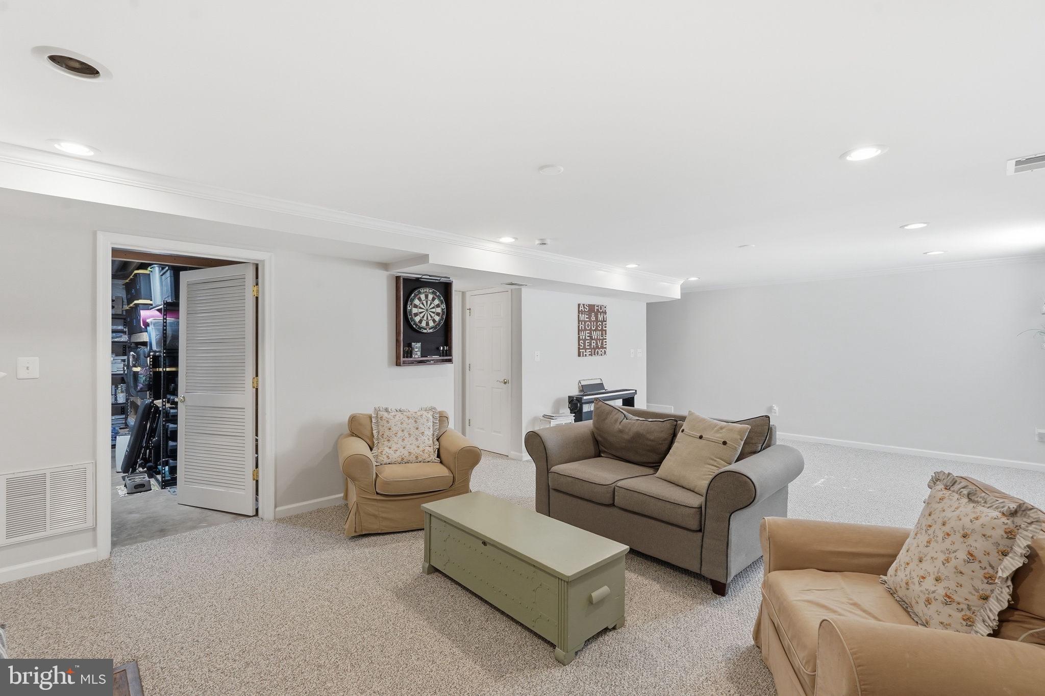 STAFFORD LAKES - Residential