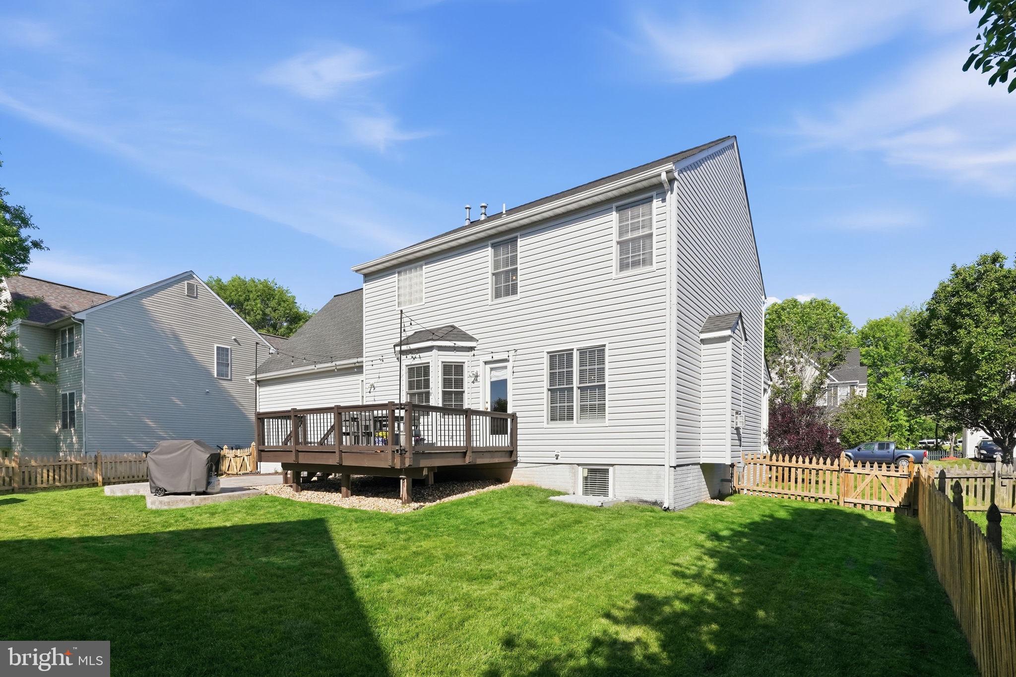 STAFFORD LAKES - Residential