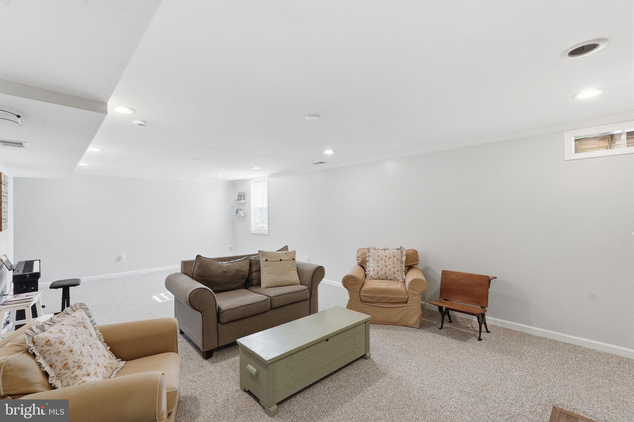 STAFFORD LAKES - Residential