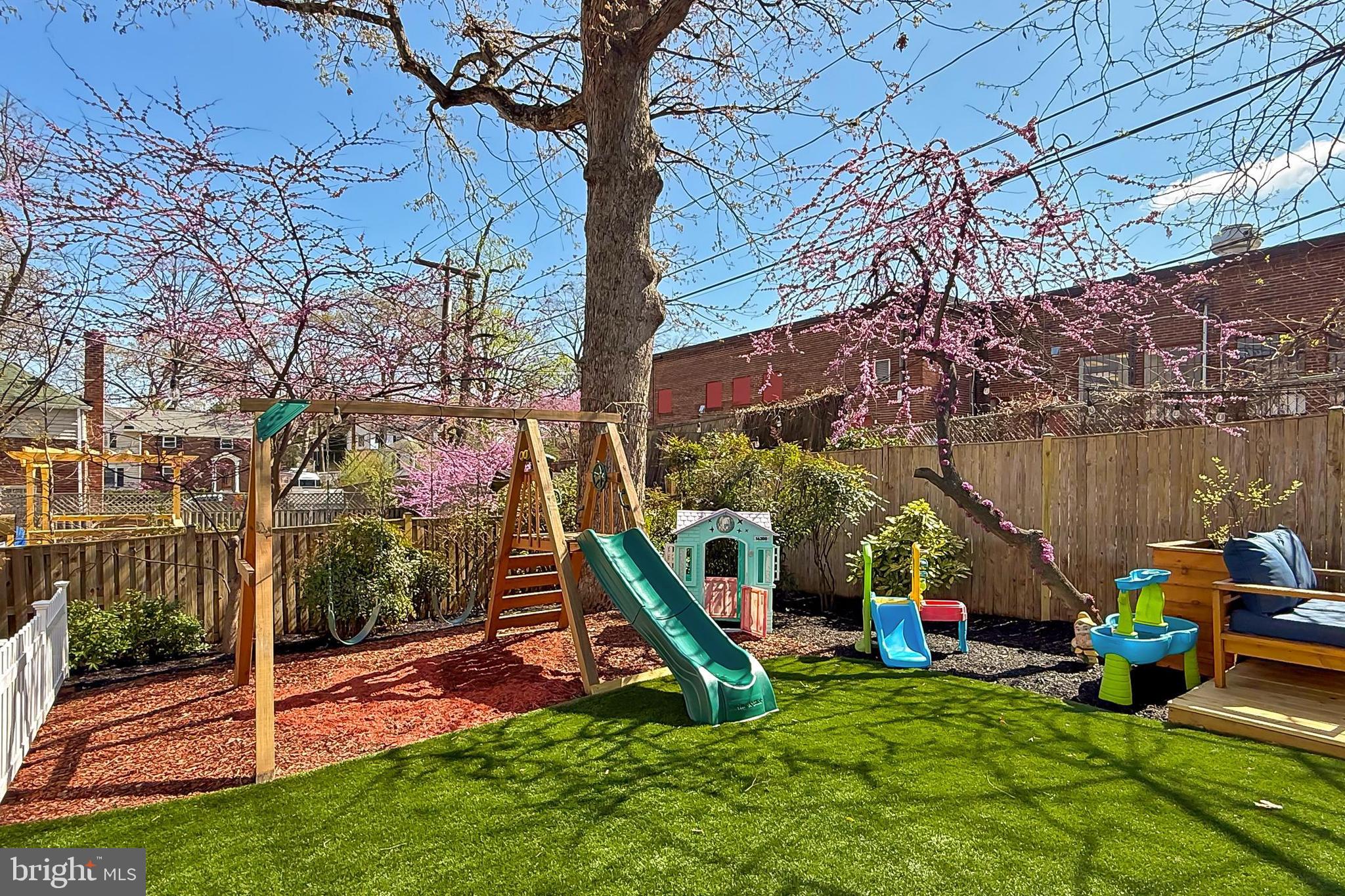 ARLINGTON FOREST - Residential