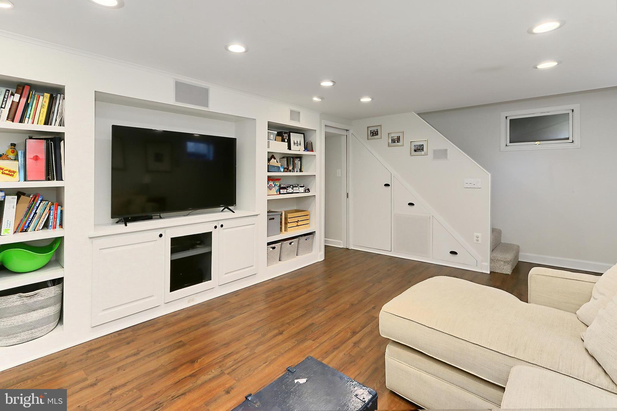 ARLINGTON FOREST - Residential