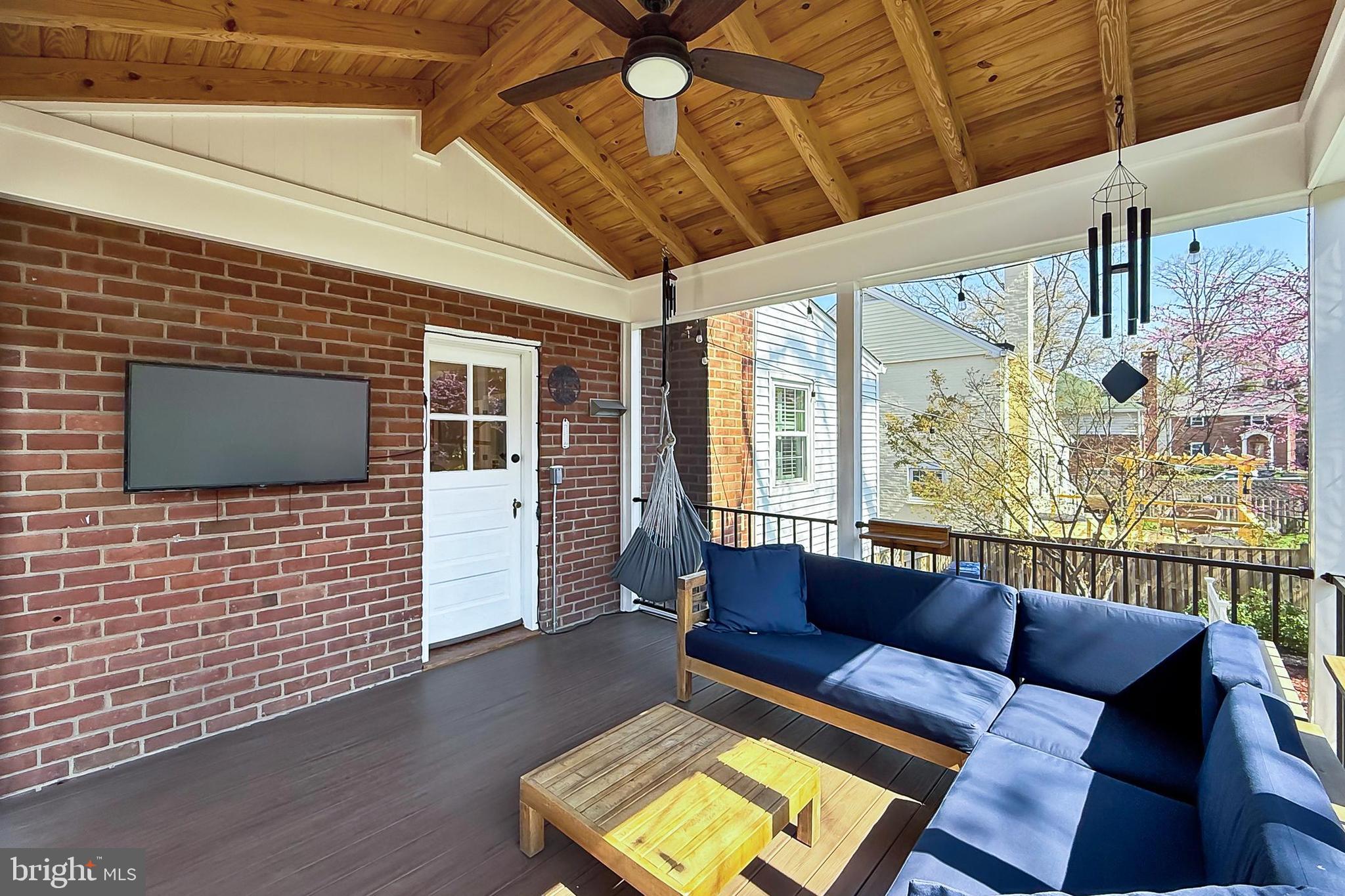 ARLINGTON FOREST - Residential