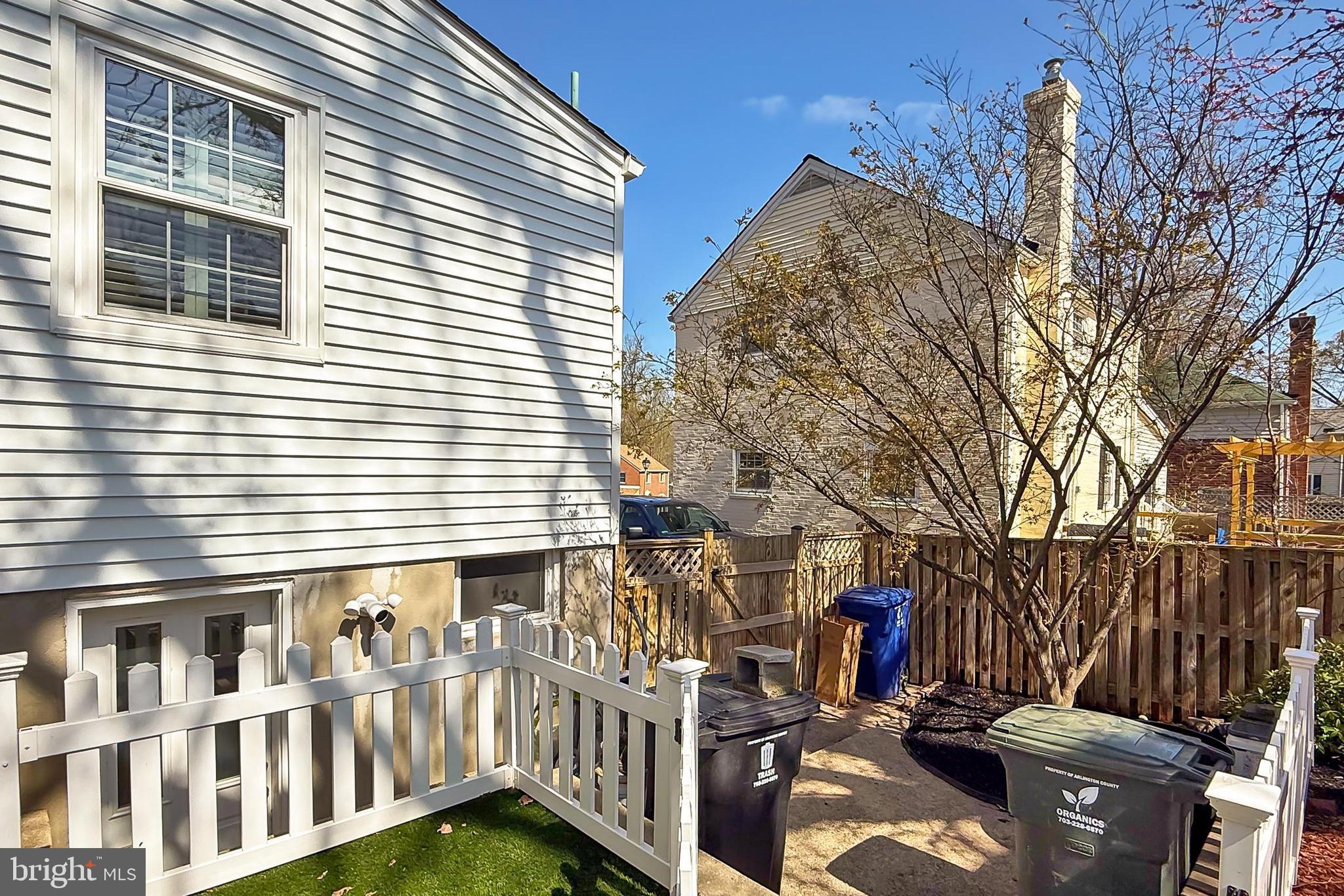 ARLINGTON FOREST - Residential