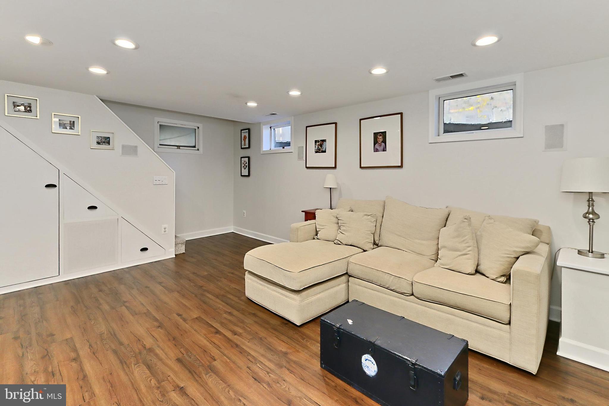 ARLINGTON FOREST - Residential