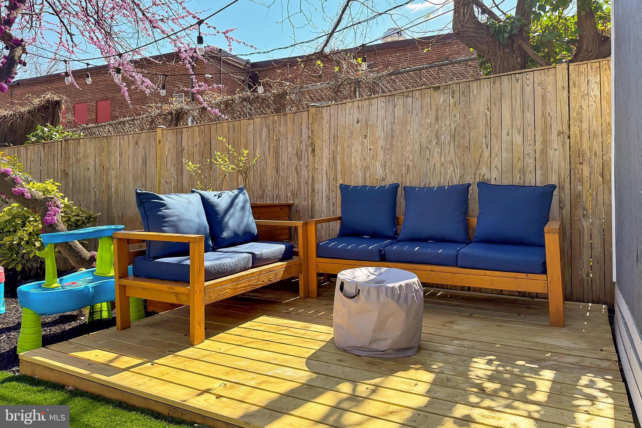 ARLINGTON FOREST - Residential