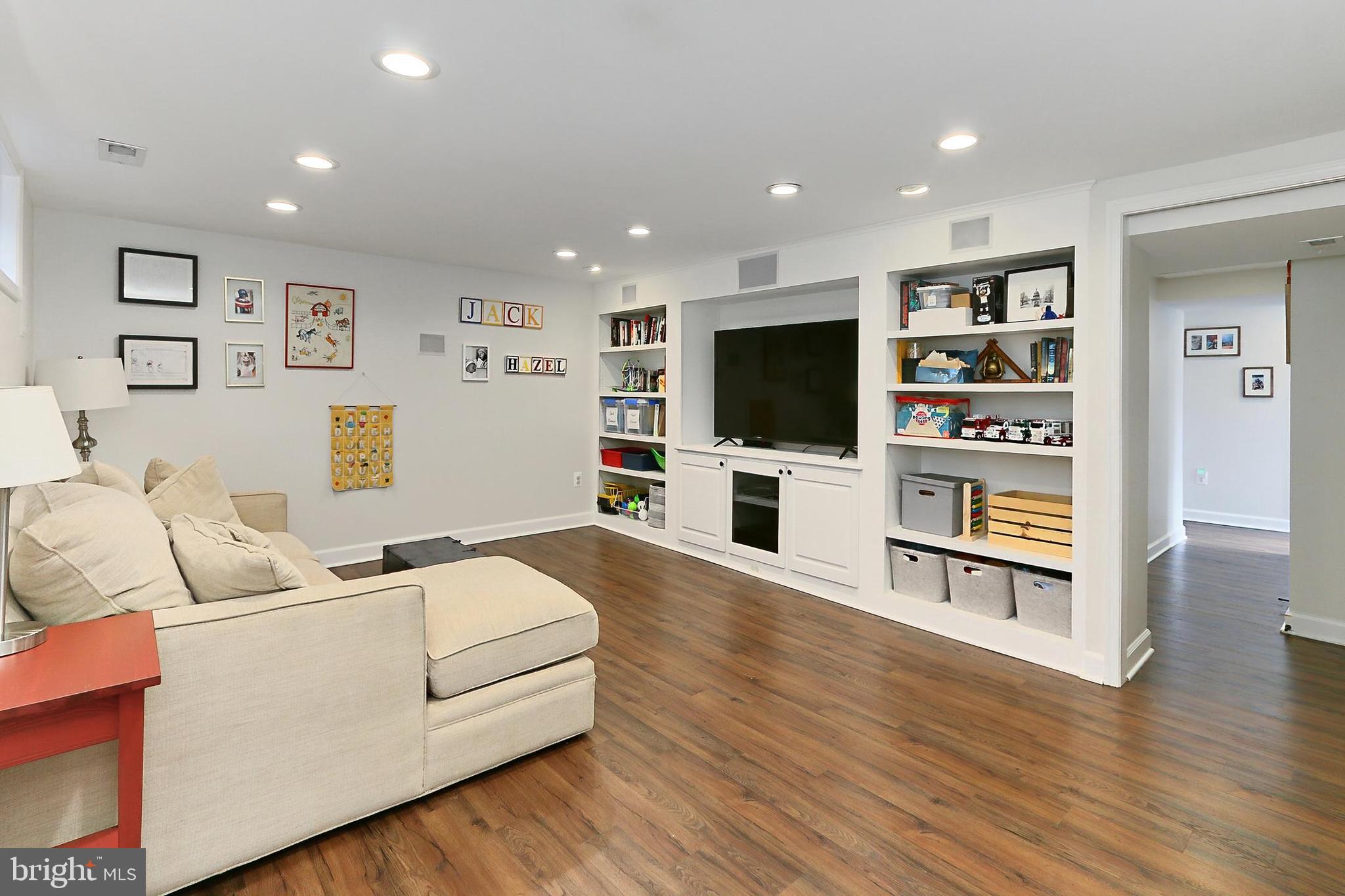 ARLINGTON FOREST - Residential