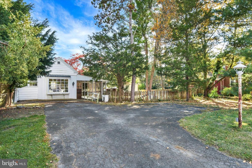 Photo of 1620 Warren Street, NEW CUMBERLAND, PA 17070 (MLS # PACB2048044)