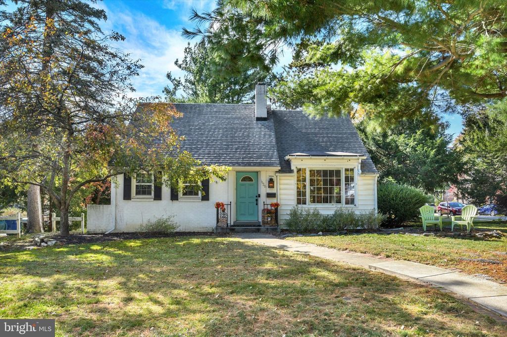 Photo of 1620 Warren Street, NEW CUMBERLAND, PA 17070 (MLS # PACB2048044)