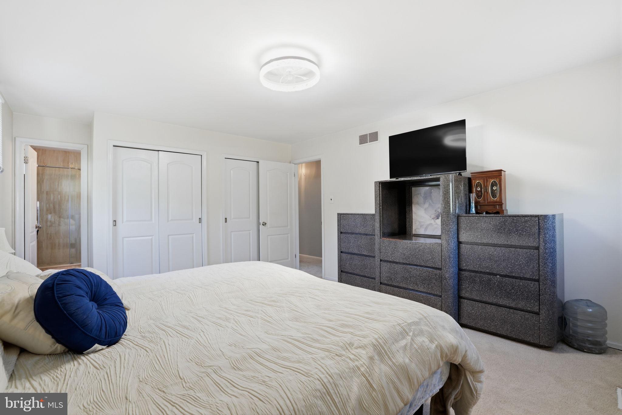 HAMPTON ESTS - Residential