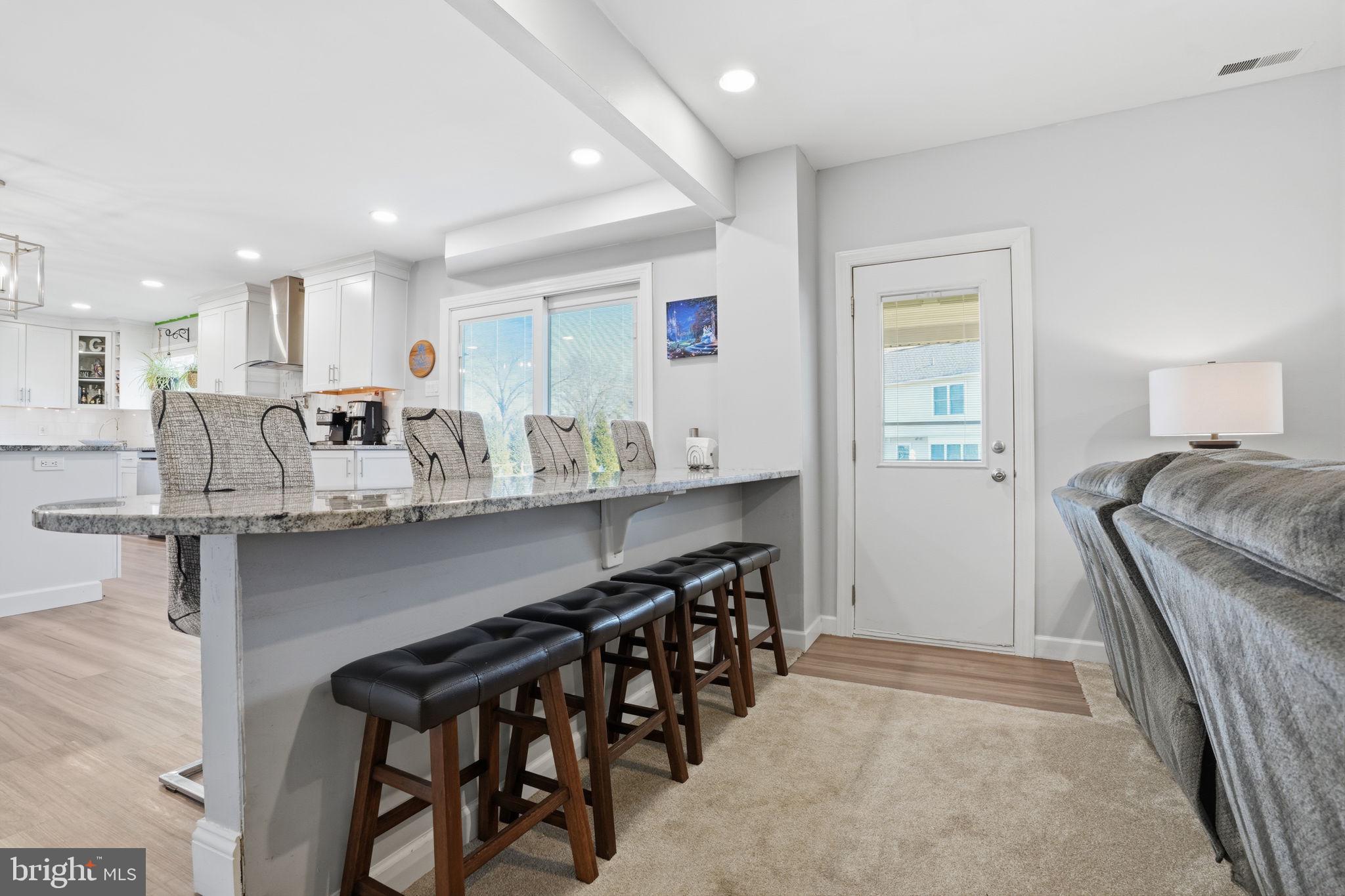 HAMPTON ESTS - Residential