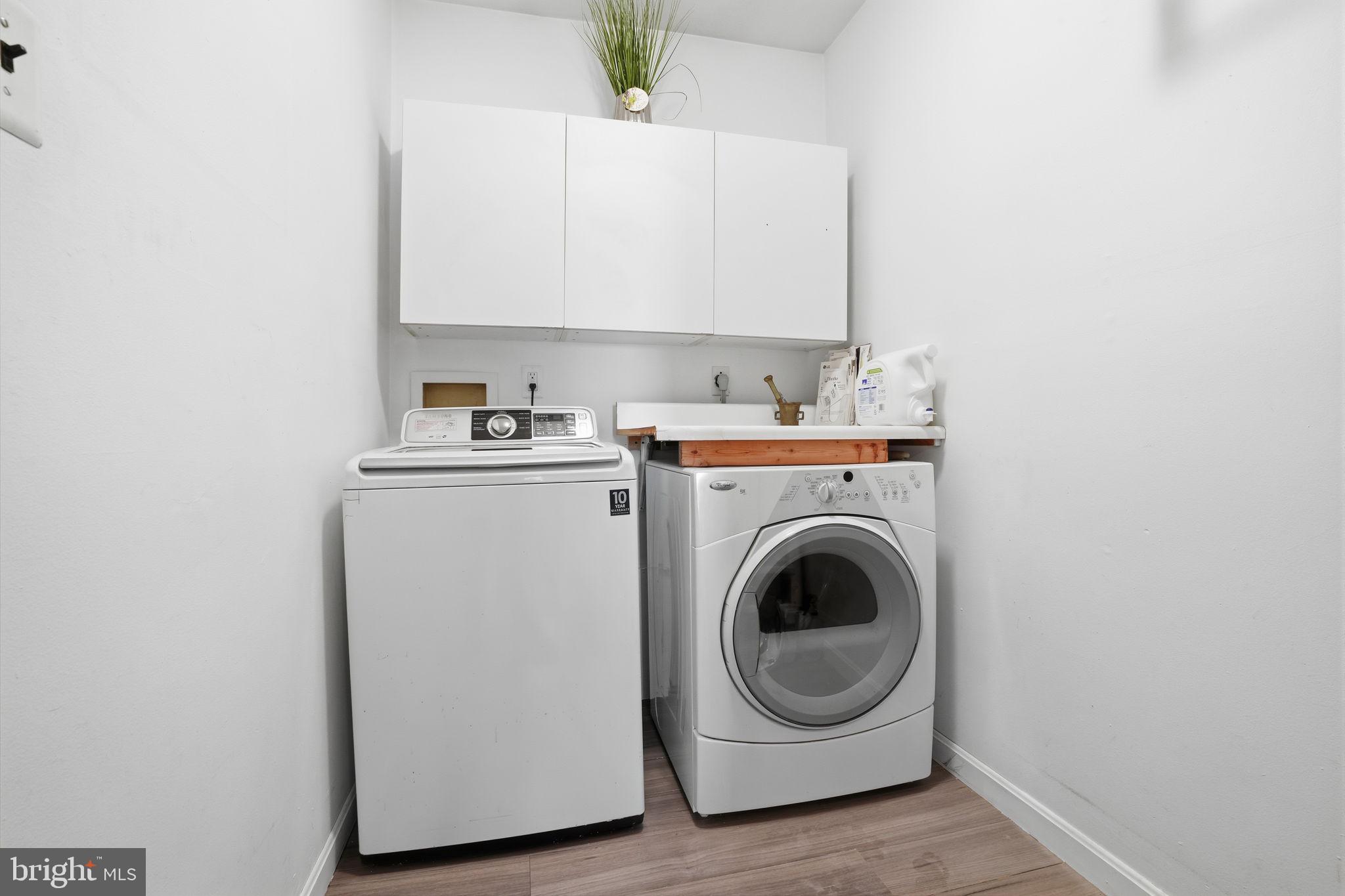 HAMPTON ESTS - Residential