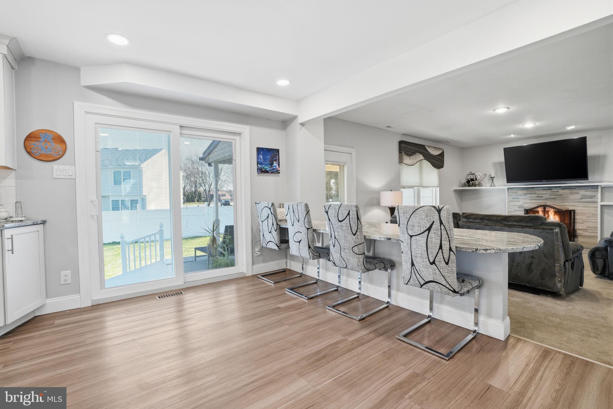 HAMPTON ESTS - Residential