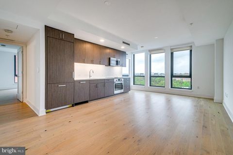 1211 VAN STREET SE 806 WASHINGTON DC 20003