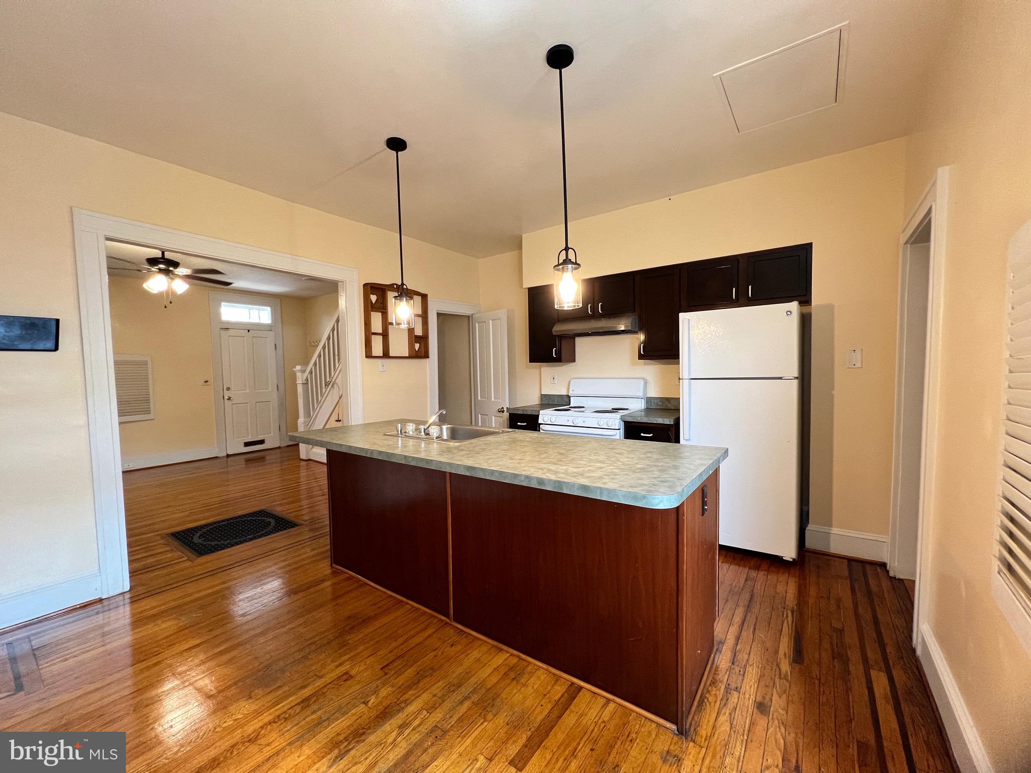 3505 ESTHER PLACE
