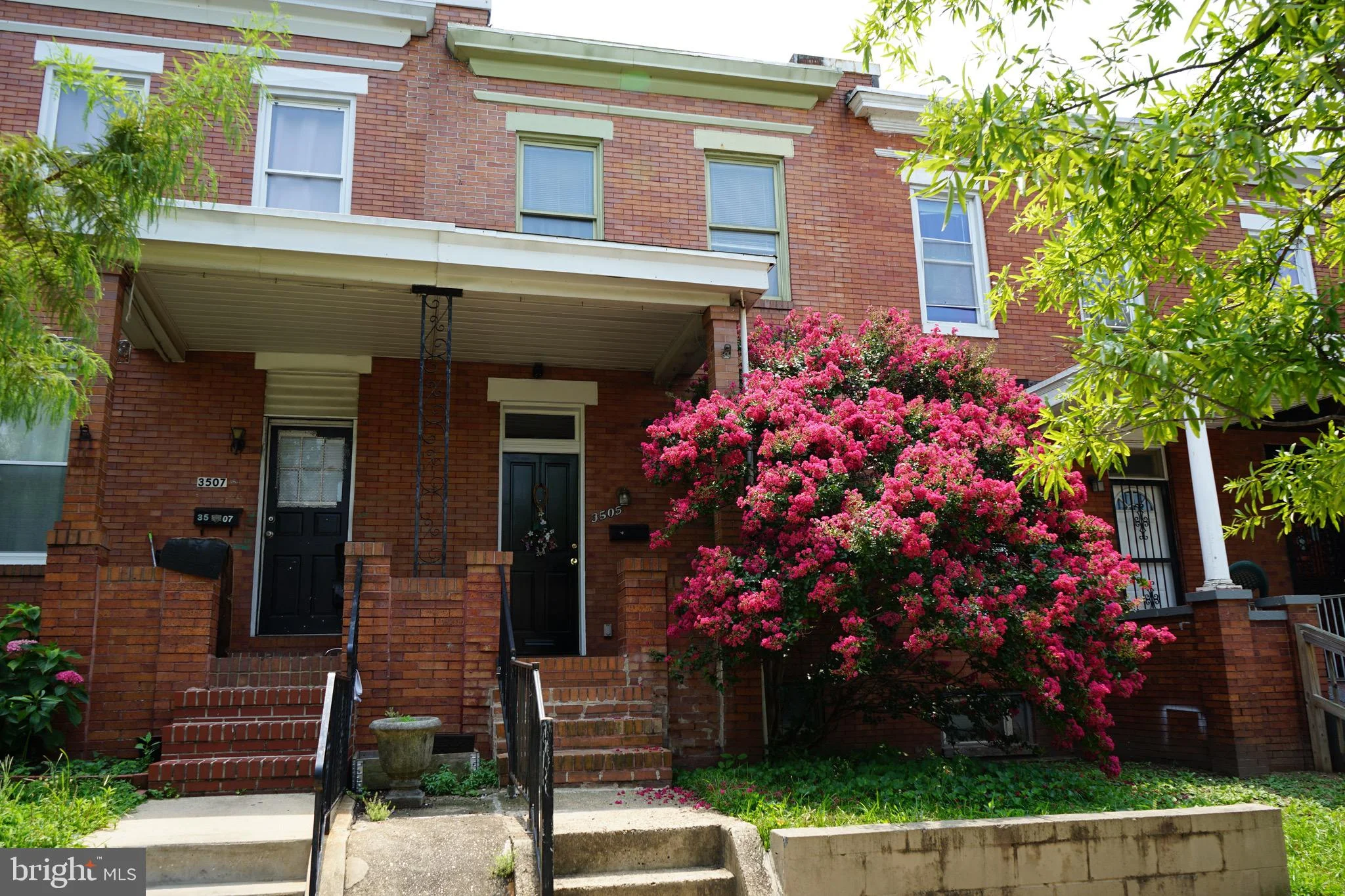 3505 Esther Place
