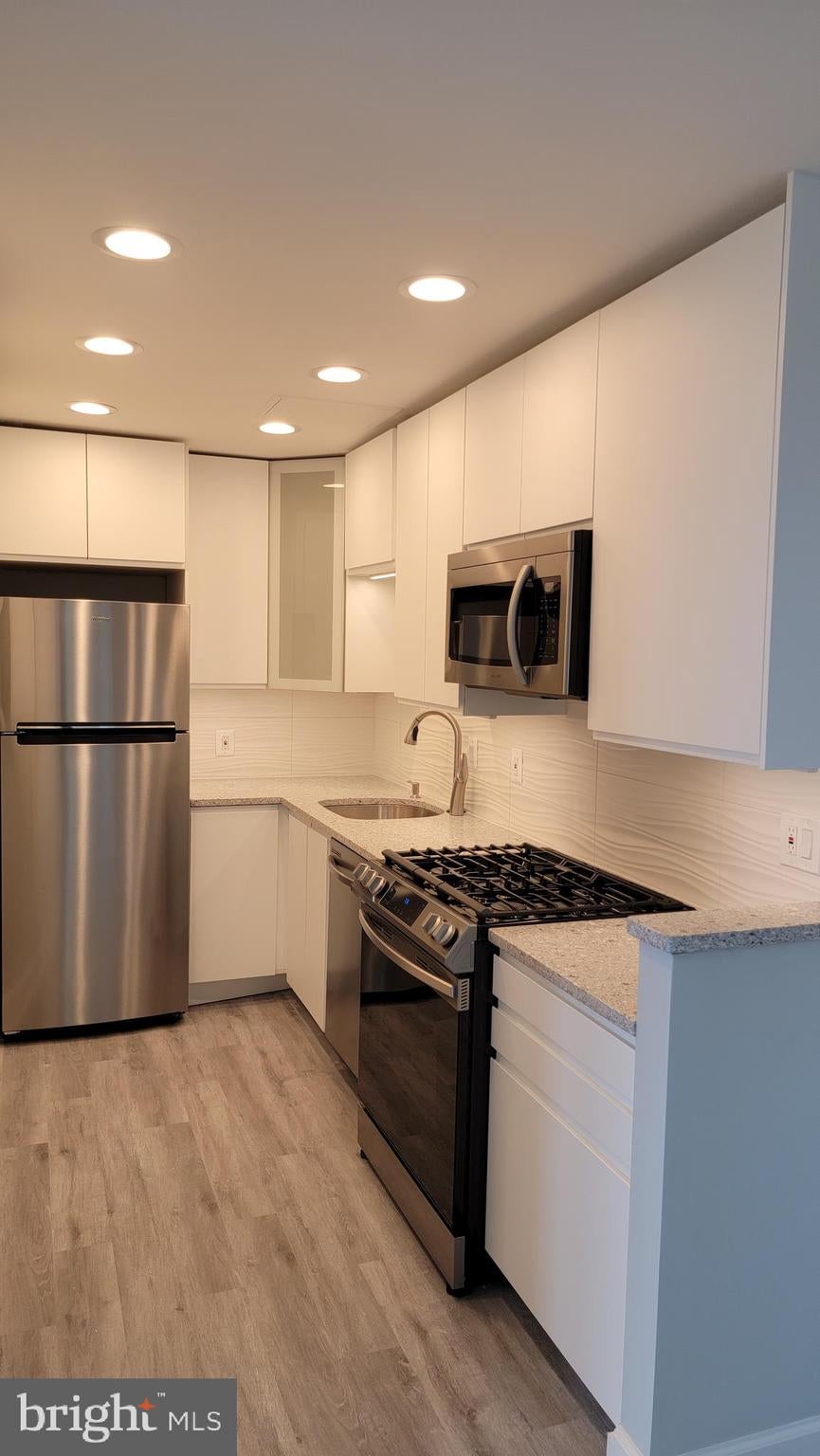490 M STREET SW W-806