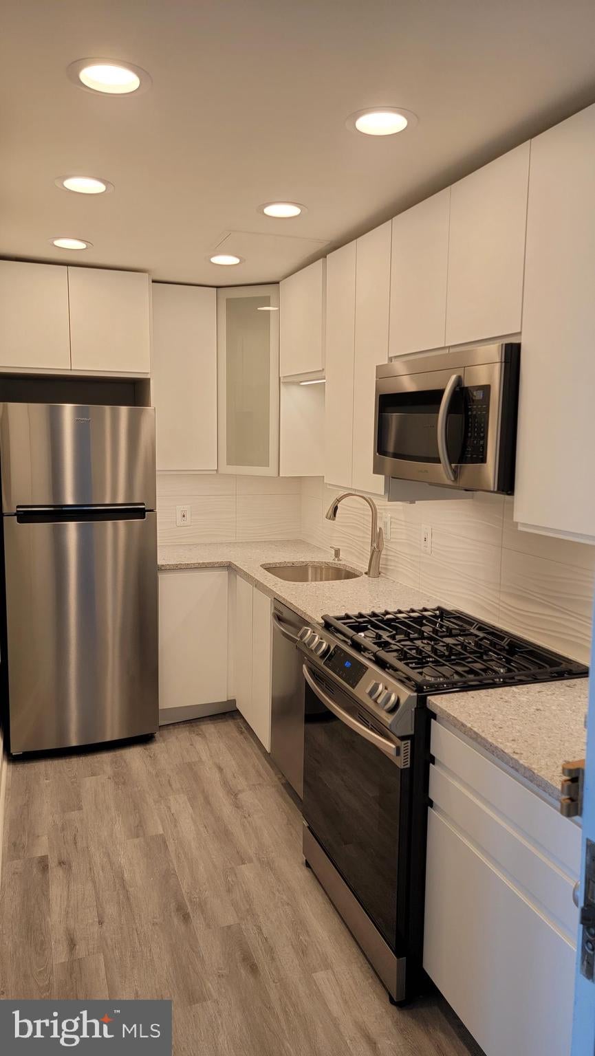 490 M STREET SW W-806