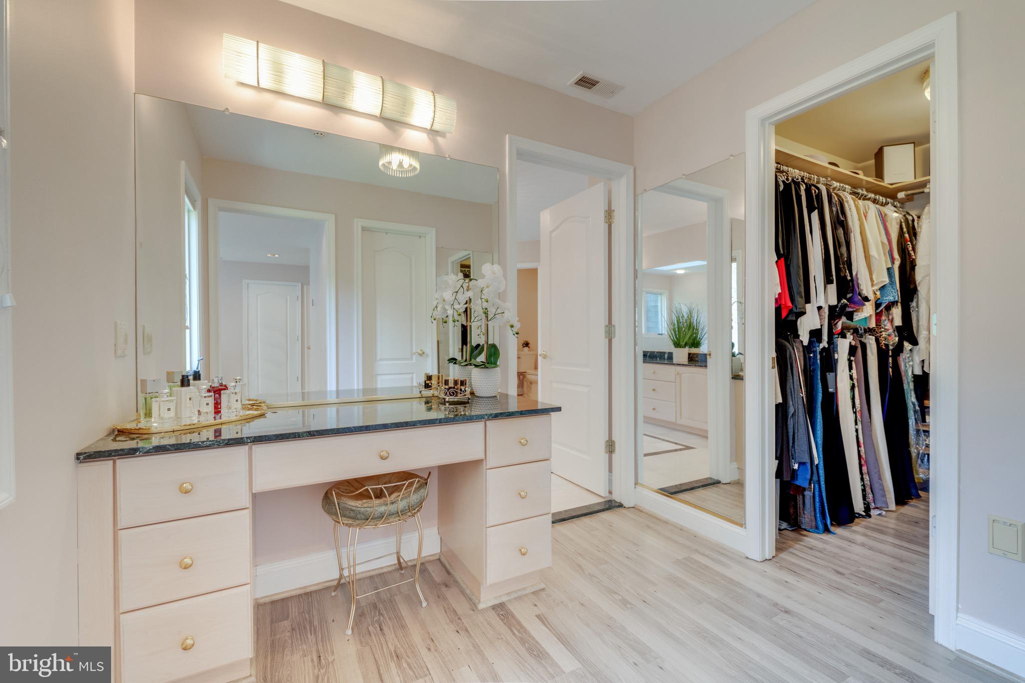 TIMBER HILL - Residential