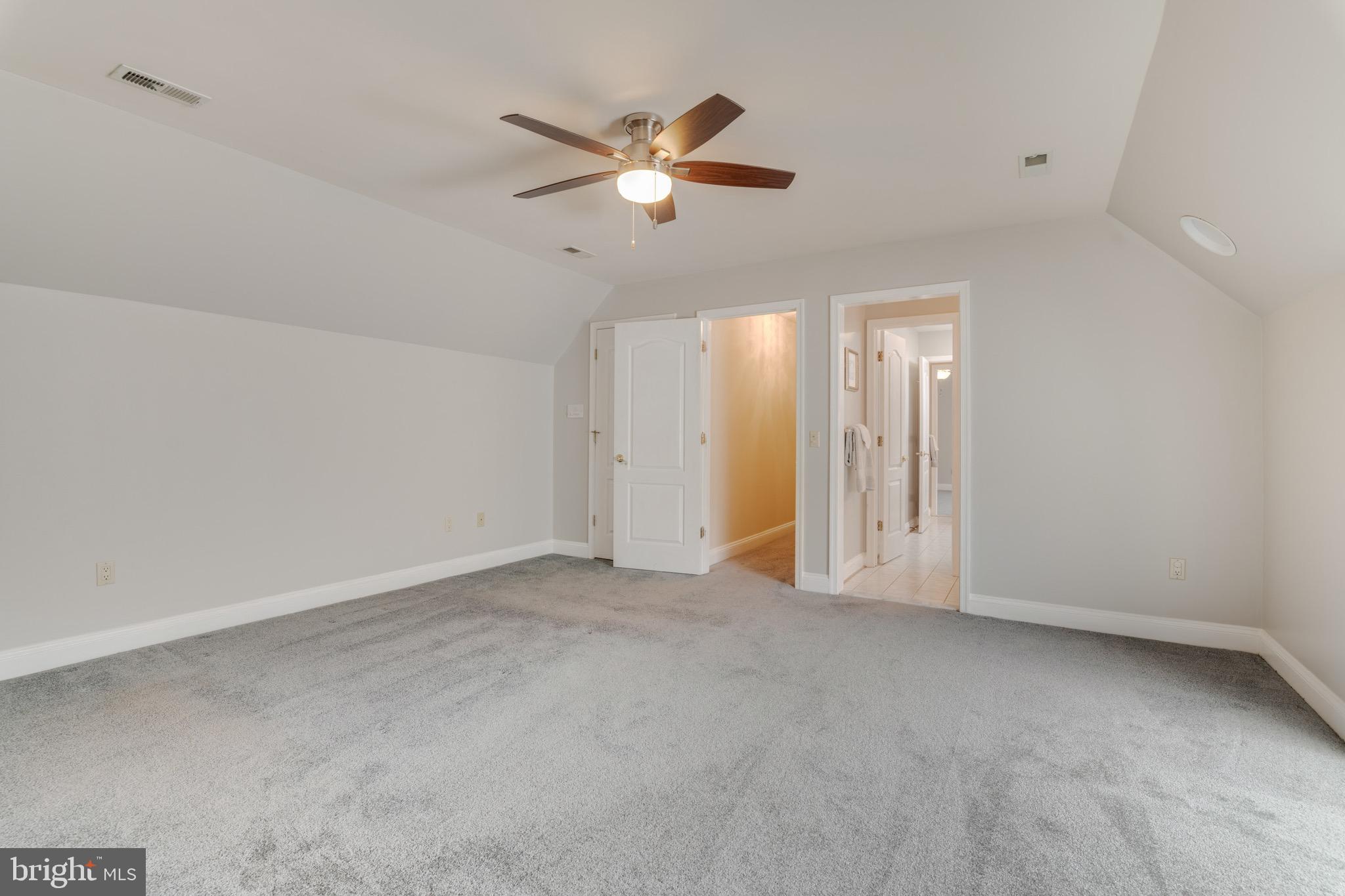 TIMBER HILL - Residential